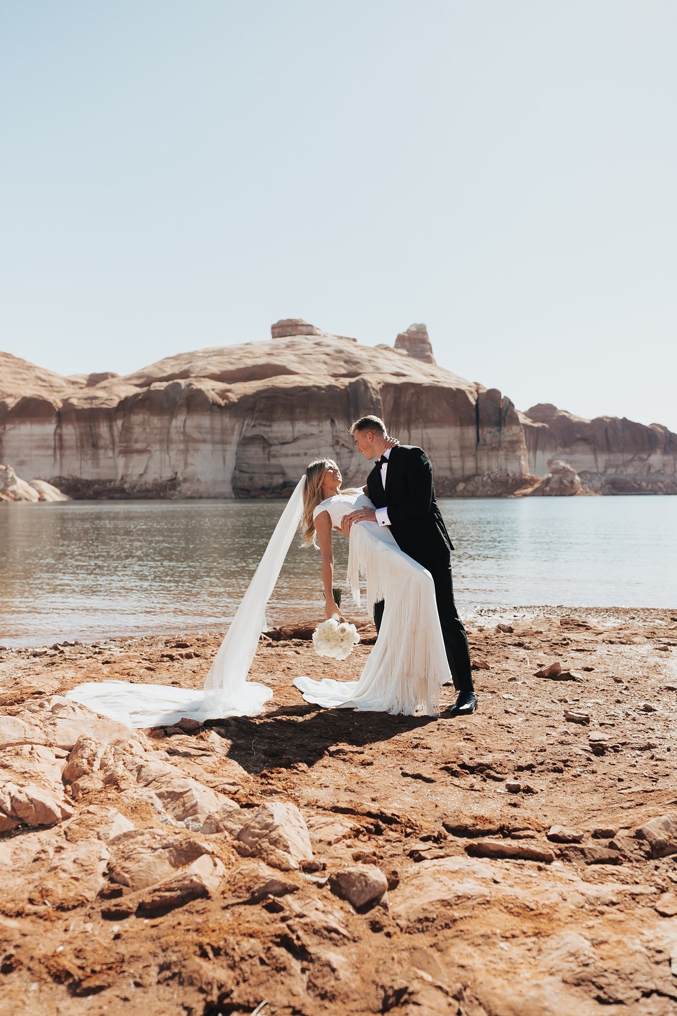 Alicia+lucia+photography+-+albuquerque+wedding+photographer+-+santa+fe+wedding+photography+-+new+mexico+wedding+photographer+-+new+mexico+wedding+-+arizona+wedding+-+lake+powell+wedding+-+sedona+wedding+-+lds+wedding_0022.jpg