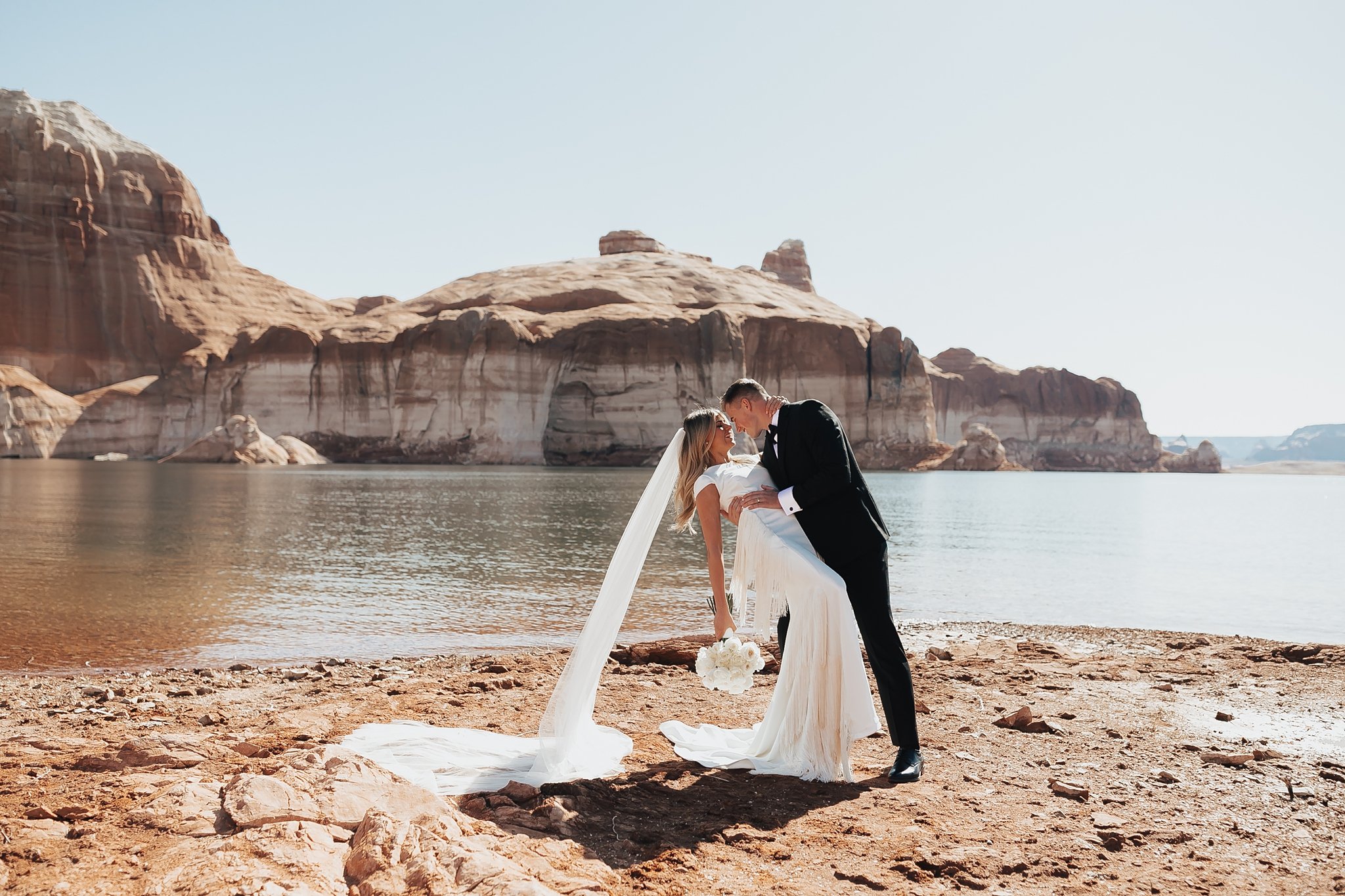 Alicia+lucia+photography+-+albuquerque+wedding+photographer+-+santa+fe+wedding+photography+-+new+mexico+wedding+photographer+-+new+mexico+wedding+-+arizona+wedding+-+lake+powell+wedding+-+sedona+wedding+-+lds+wedding_0023.jpg