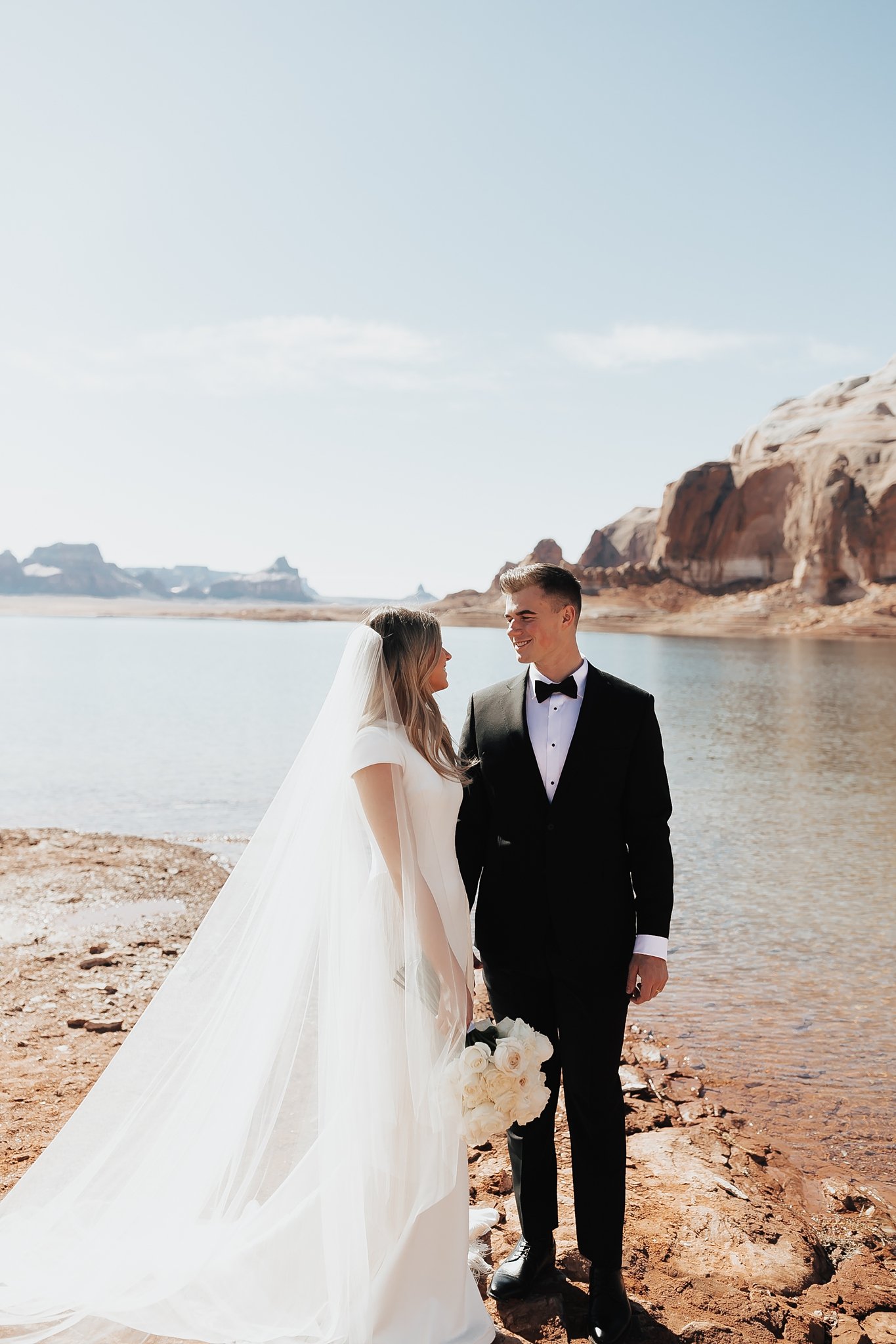 Alicia+lucia+photography+-+albuquerque+wedding+photographer+-+santa+fe+wedding+photography+-+new+mexico+wedding+photographer+-+new+mexico+wedding+-+arizona+wedding+-+lake+powell+wedding+-+sedona+wedding+-+lds+wedding_0027.jpg