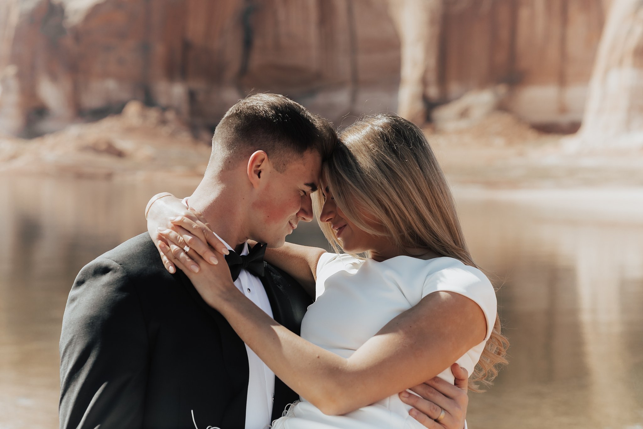 Alicia+lucia+photography+-+albuquerque+wedding+photographer+-+santa+fe+wedding+photography+-+new+mexico+wedding+photographer+-+new+mexico+wedding+-+arizona+wedding+-+lake+powell+wedding+-+sedona+wedding+-+lds+wedding_0080.jpg