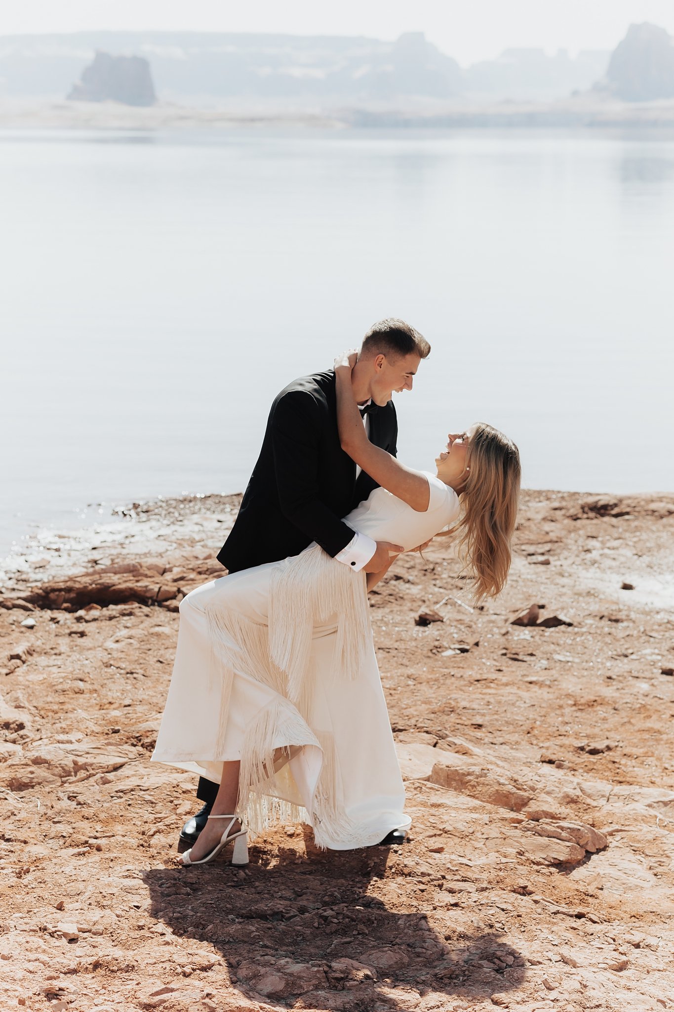 Alicia+lucia+photography+-+albuquerque+wedding+photographer+-+santa+fe+wedding+photography+-+new+mexico+wedding+photographer+-+new+mexico+wedding+-+arizona+wedding+-+lake+powell+wedding+-+sedona+wedding+-+lds+wedding_0084.jpg