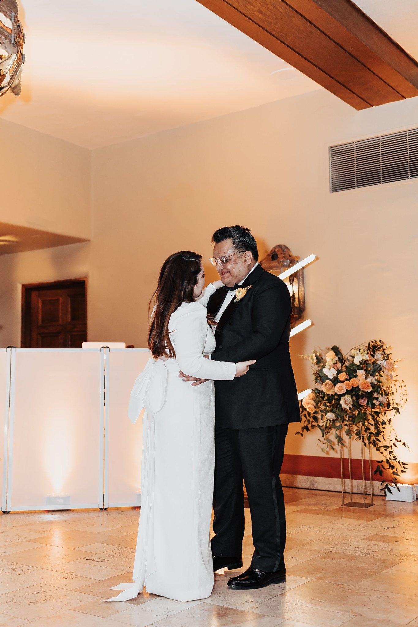 Alicia+lucia+photography+-+albuquerque+wedding+photographer+-+santa+fe+wedding+photography+-+new+mexico+wedding+photographer+-+new+mexico+wedding+-+santa+fe+wedding+-+la+fonda+wedding+-+southwest+wedding_0181.jpg