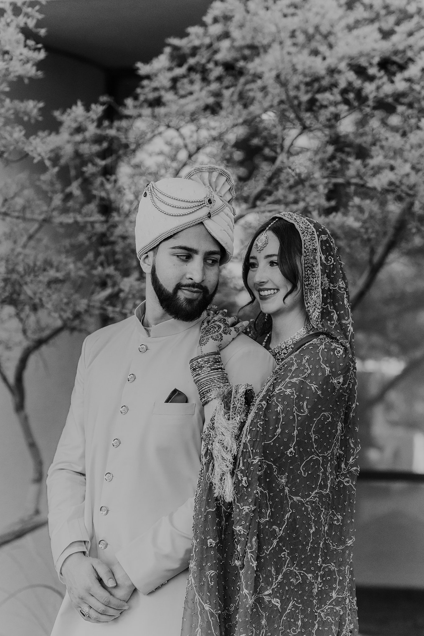 Alicia+lucia+photography+-+albuquerque+wedding+photographer+-+santa+fe+wedding+photography+-+new+mexico+wedding+photographer+-+new+mexico+wedding+-+indian+wedding+-+nikkah+wedding+-+shaadi+wedding+-+southwest+wedding_0124.jpg