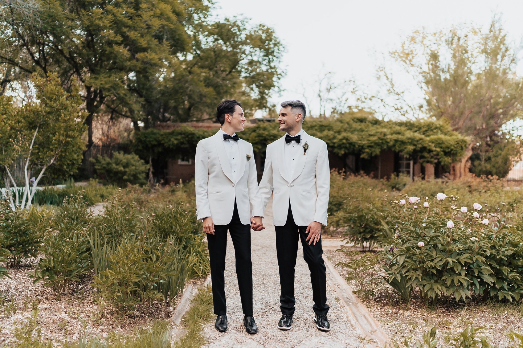 Alicia+lucia+photography+-+albuquerque+wedding+photographer+-+santa+fe+wedding+photography+-+new+mexico+wedding+photographer+-+new+mexico+wedding+-+los+poblanos+wedding+-+lgbtq+wedding+-+southwest+wedding_0083.jpg