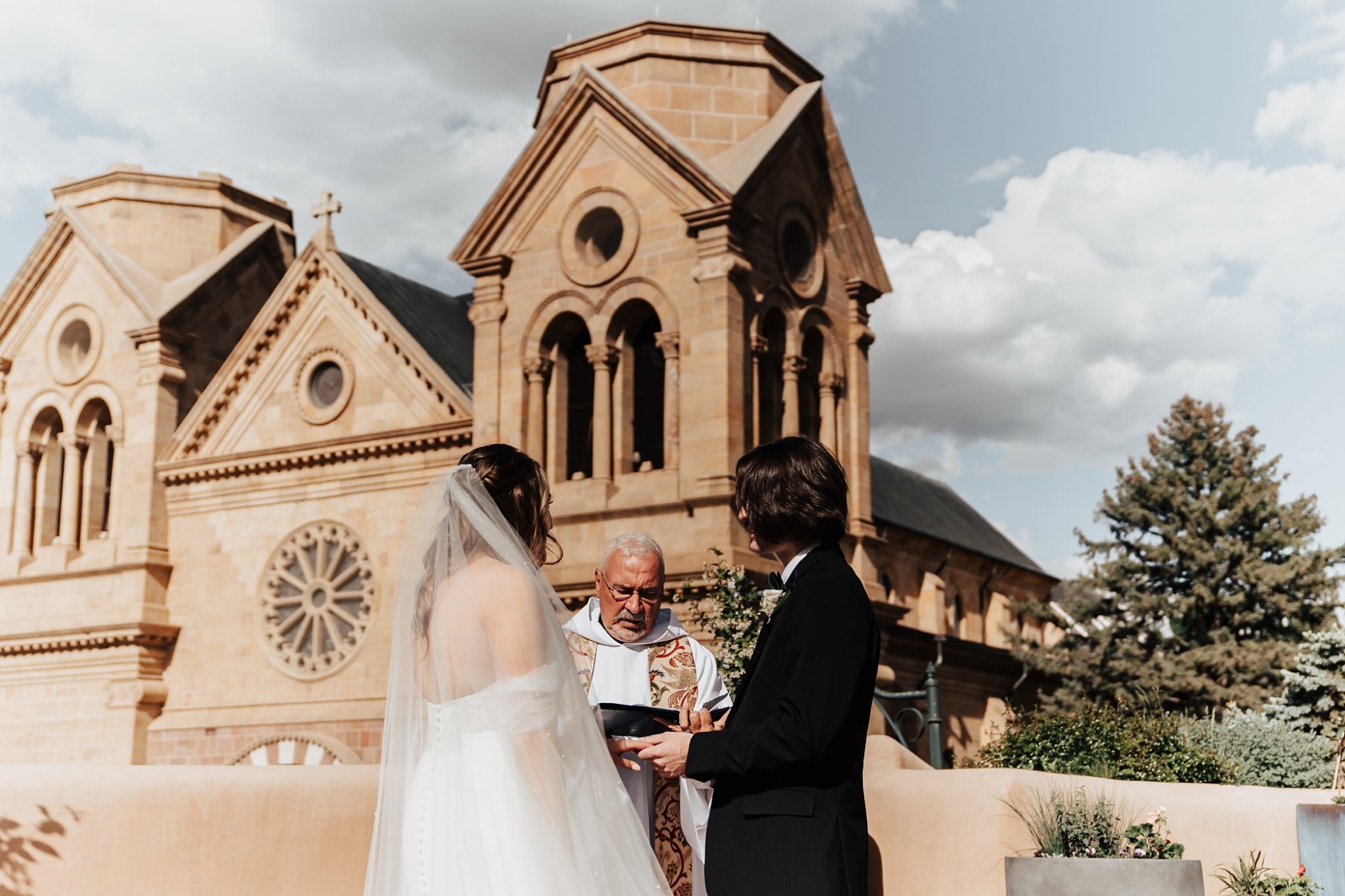 Alicia+lucia+photography+-+albuquerque+wedding+photographer+-+santa+fe+wedding+photography+-+new+mexico+wedding+photographer+-+new+mexico+wedding+-+santa+fe+wedding+-+la+fonda+wedding+-+southwest+wedding_0047.jpg