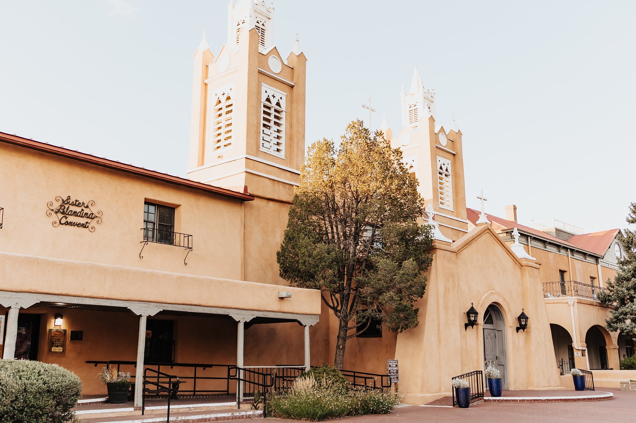 Alicia+lucia+photography+-+albuquerque+wedding+photographer+-+santa+fe+wedding+photography+-+new+mexico+wedding+photographer+-+new+mexico+wedding+-+old+town+engagement+-+old+town+wedding+-+southwest+wedding_0001.jpg