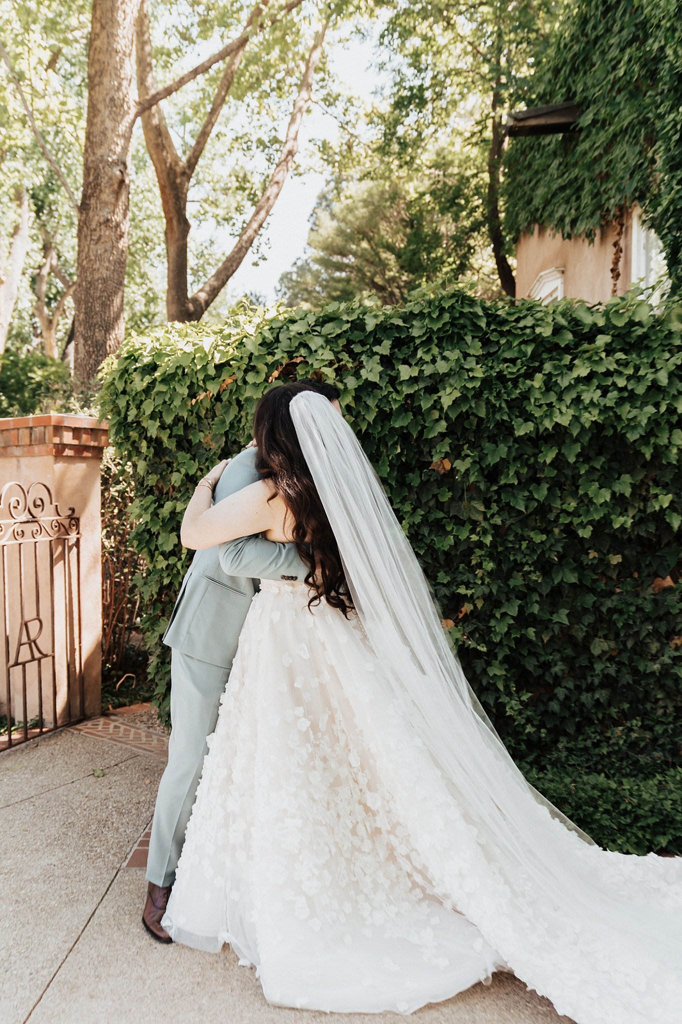 Alicia+lucia+photography+-+albuquerque+wedding+photographer+-+santa+fe+wedding+photography+-+new+mexico+wedding+photographer+-+new+mexico+wedding+-+wedding+gowns+-+destination+wedding+-+bridal+style_0072.jpg