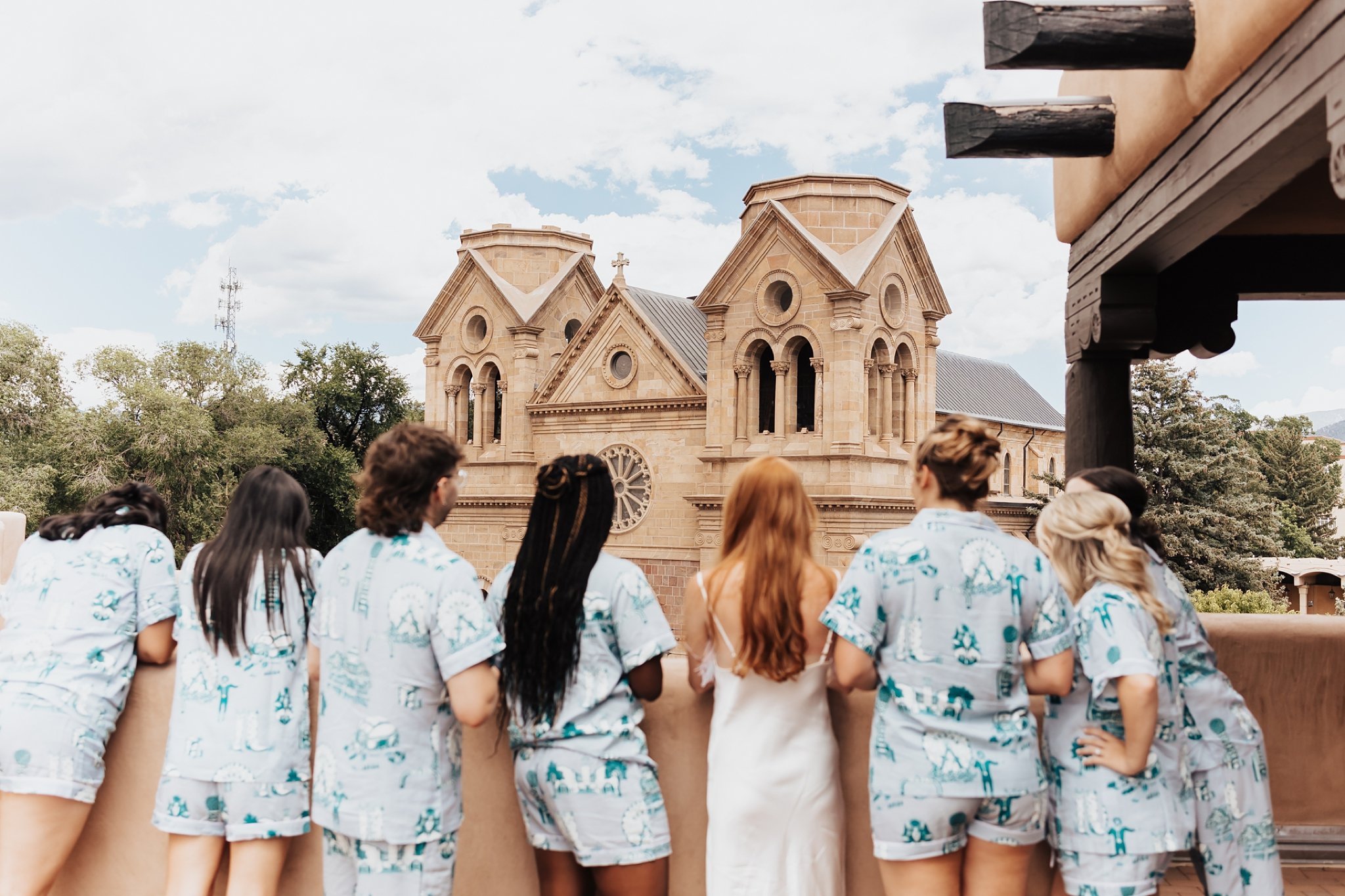 Alicia+lucia+photography+-+albuquerque+wedding+photographer+-+santa+fe+wedding+photography+-+new+mexico+wedding+photographer+-+new+mexico+wedding+-+santa+fe+wedding+-+meow+wolf+-+meow+wolf+wedding_0012.jpg