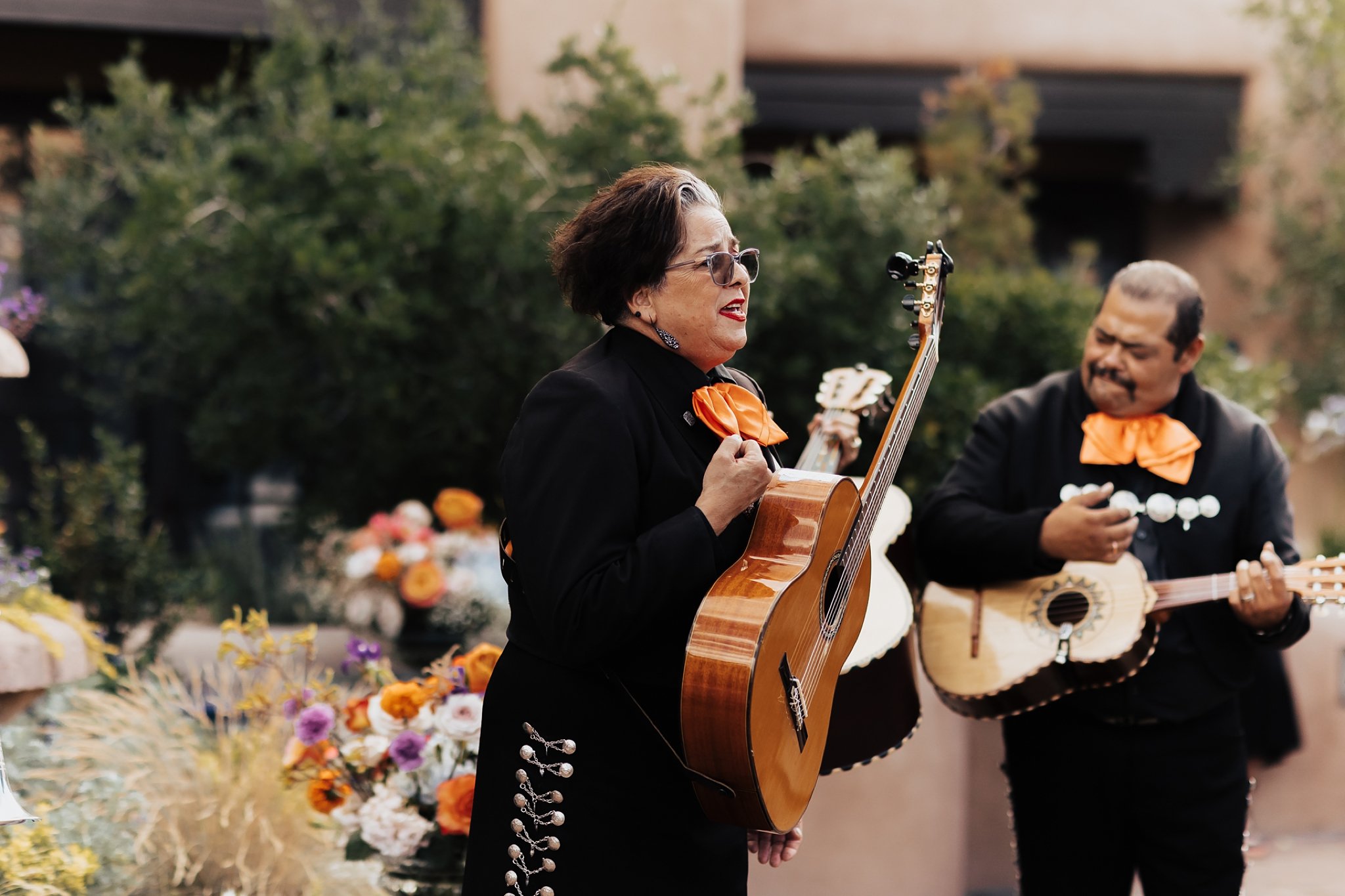 Alicia+lucia+photography+-+albuquerque+wedding+photographer+-+santa+fe+wedding+photography+-+new+mexico+wedding+photographer+-+new+mexico+wedding+-+santa+fe+wedding+-+meow+wolf+-+meow+wolf+wedding_0105.jpg