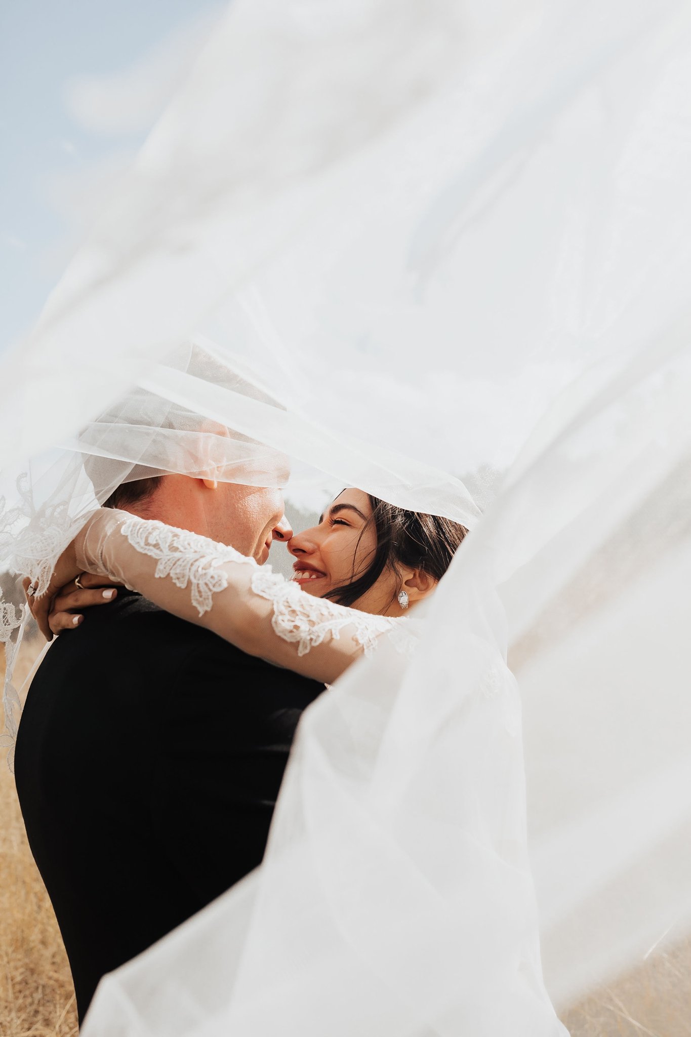 Alicia+lucia+photography+-+albuquerque+wedding+photographer+-+santa+fe+wedding+photography+-+new+mexico+wedding+photographer+-+new+mexico+wedding+-+bridal+style+-+wedding+veils+-+destination+wedding_0050.jpg