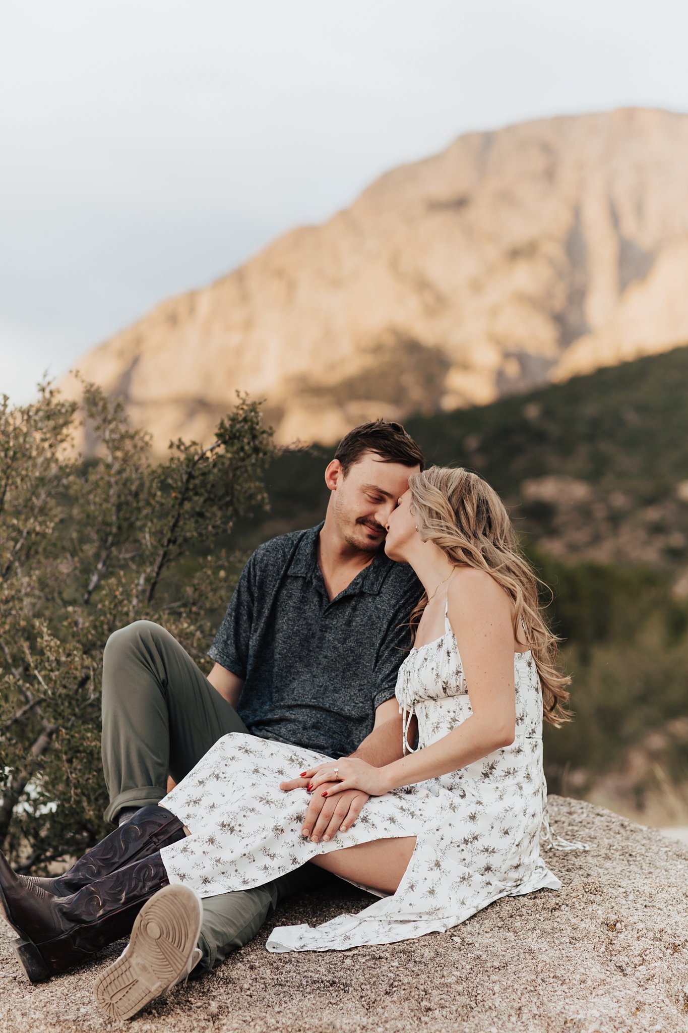 Alicia+lucia+photography+-+albuquerque+wedding+photographer+-+santa+fe+wedding+photography+-+new+mexico+wedding+photographer+-+new+mexico+wedding+-+mountain+engagement+-+desert+wedding+-+taos+wedding_0042.jpg