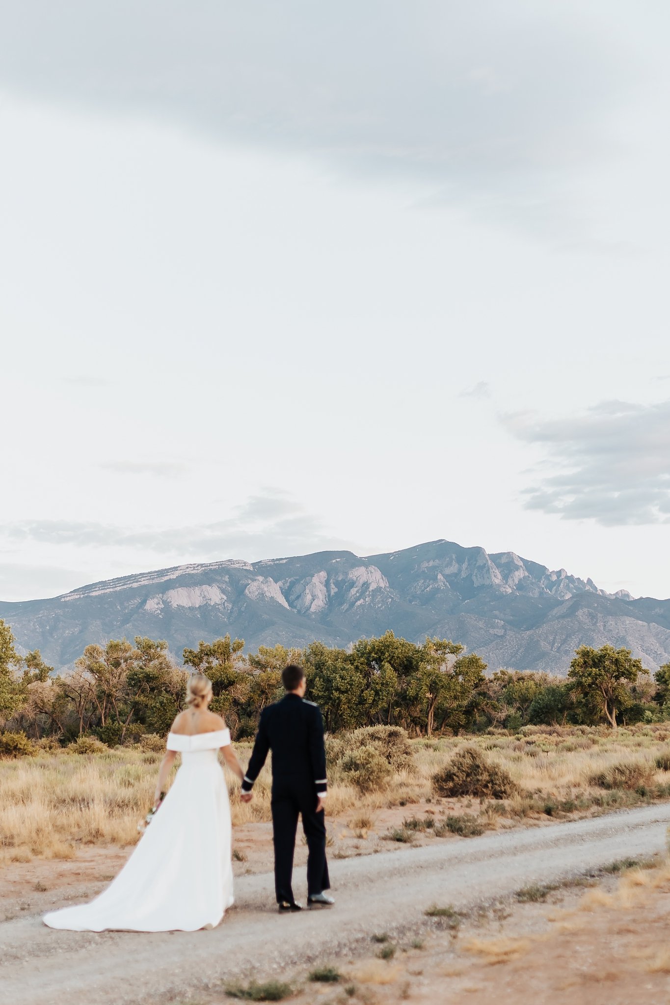 Alicia+lucia+photography+-+albuquerque+wedding+photographer+-+santa+fe+wedding+photography+-+new+mexico+wedding+photographer+-+new+mexico+wedding+-+desert+wedding+-+tamaya+wedding+-+southwest+wedding_0137.jpg