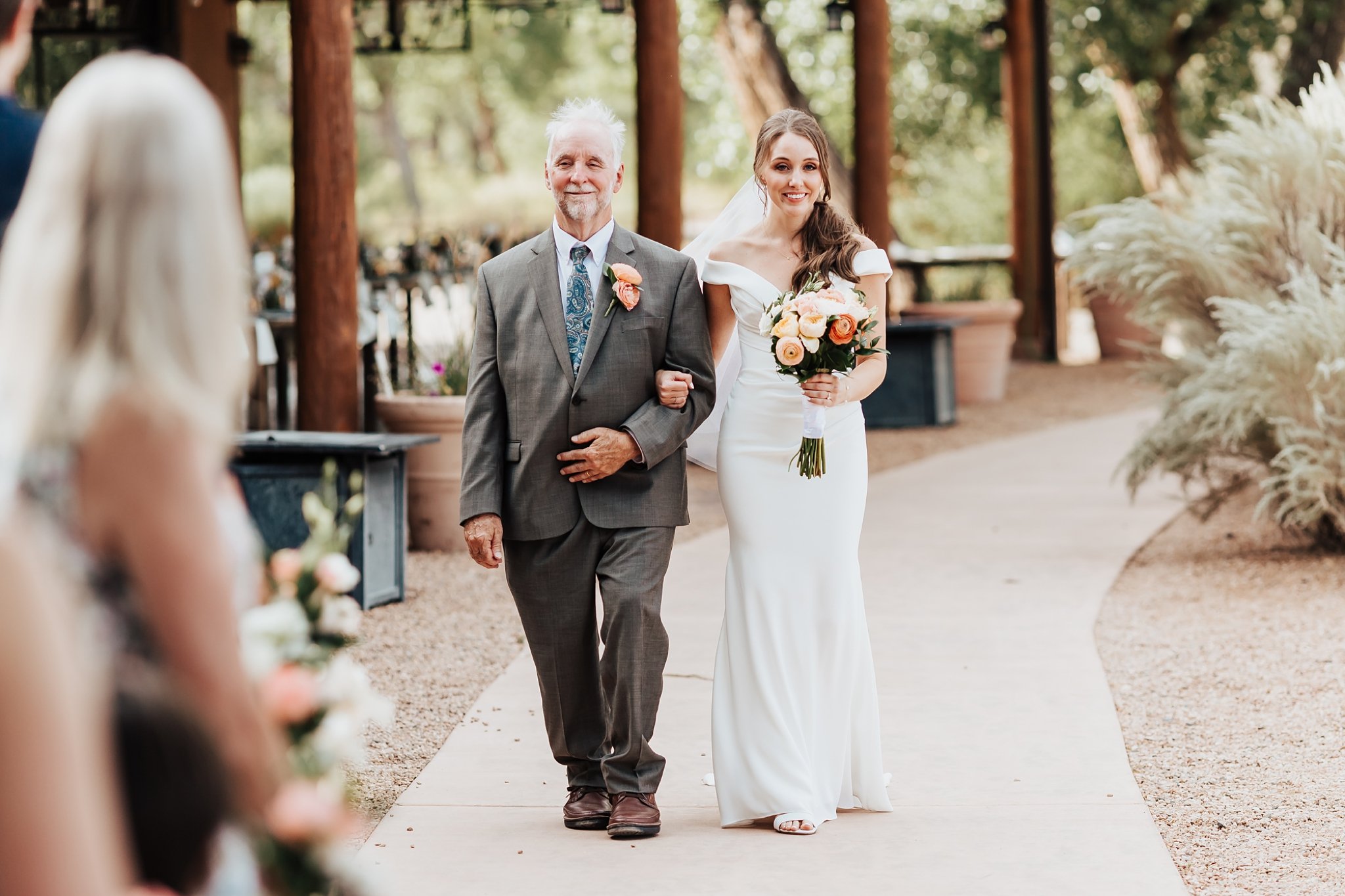 Alicia+lucia+photography+-+albuquerque+wedding+photographer+-+santa+fe+wedding+photography+-+new+mexico+wedding+photographer+-+new+mexico+wedding+-+desert+wedding+-+tamaya+wedding+-+southwest+wedding_0213.jpg