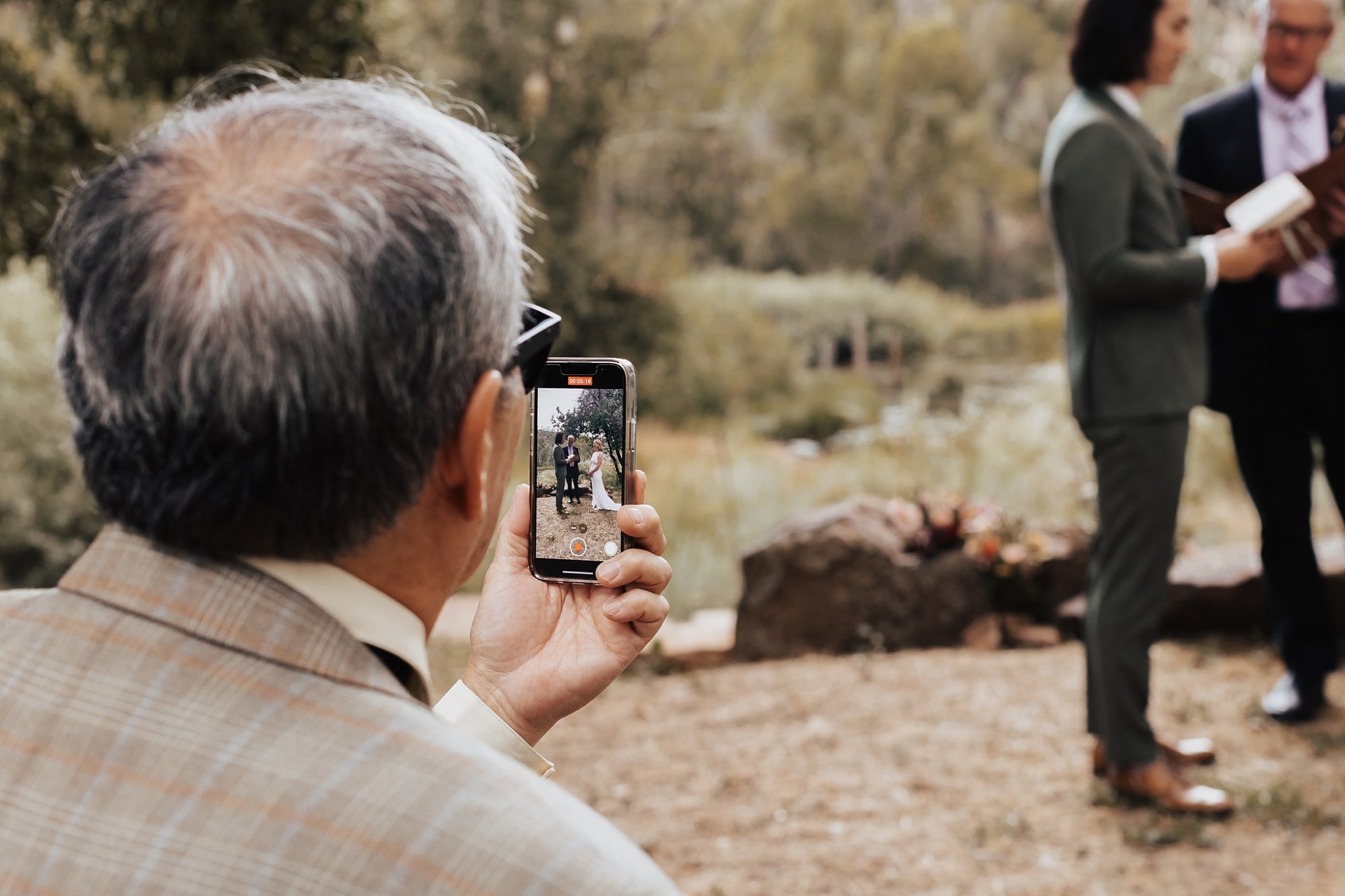 Alicia+lucia+photography+-+albuquerque+wedding+photographer+-+santa+fe+wedding+photography+-+new+mexico+wedding+photographer+-+new+mexico+wedding+-+taos+wedding+-+taos+ski+valley+-+many+feathers+ranch_0024.jpg