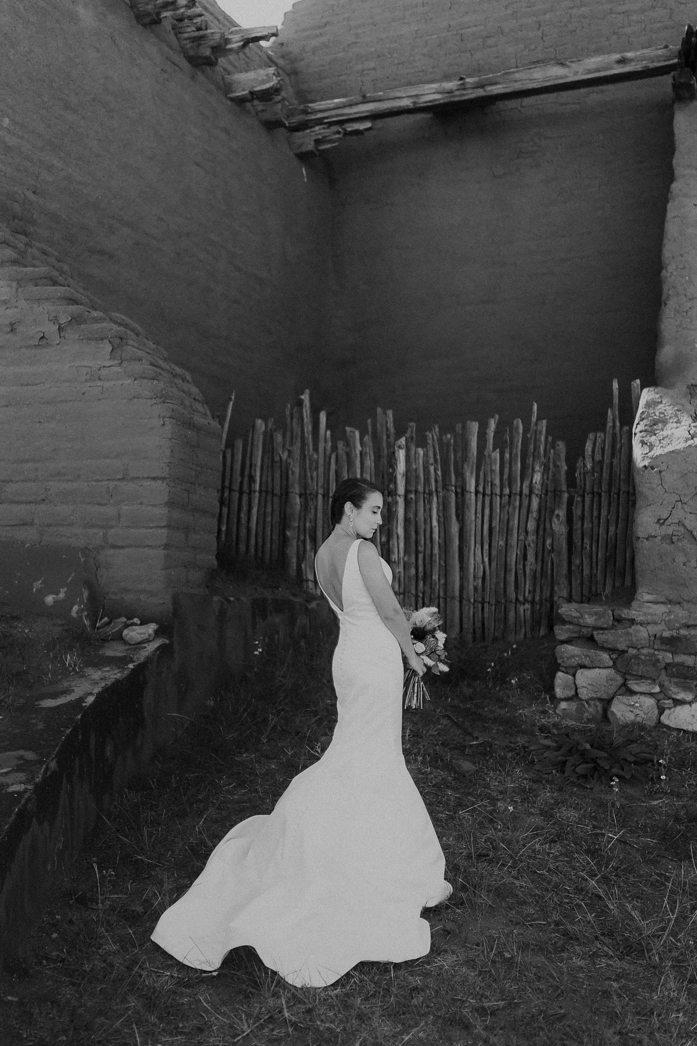 Alicia+lucia+photography+-+albuquerque+wedding+photographer+-+santa+fe+wedding+photography+-+new+mexico+wedding+photographer+-+new+mexico+wedding+-pecos+wedding+-+national+park+wedding+-+pecos+historical+site_0009.jpg