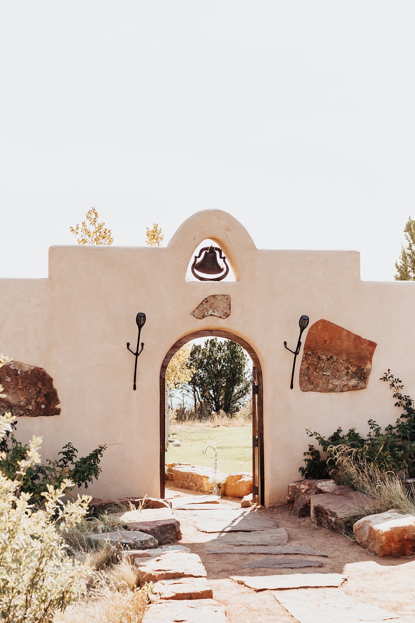 Alicia+lucia+photography+-+albuquerque+wedding+photographer+-+santa+fe+wedding+photography+-+new+mexico+wedding+photographer+-+new+mexico+wedding+-+blame+her+ranch+-+ranch+wedding+-+blame+her+ranch+wedding_0002.jpg