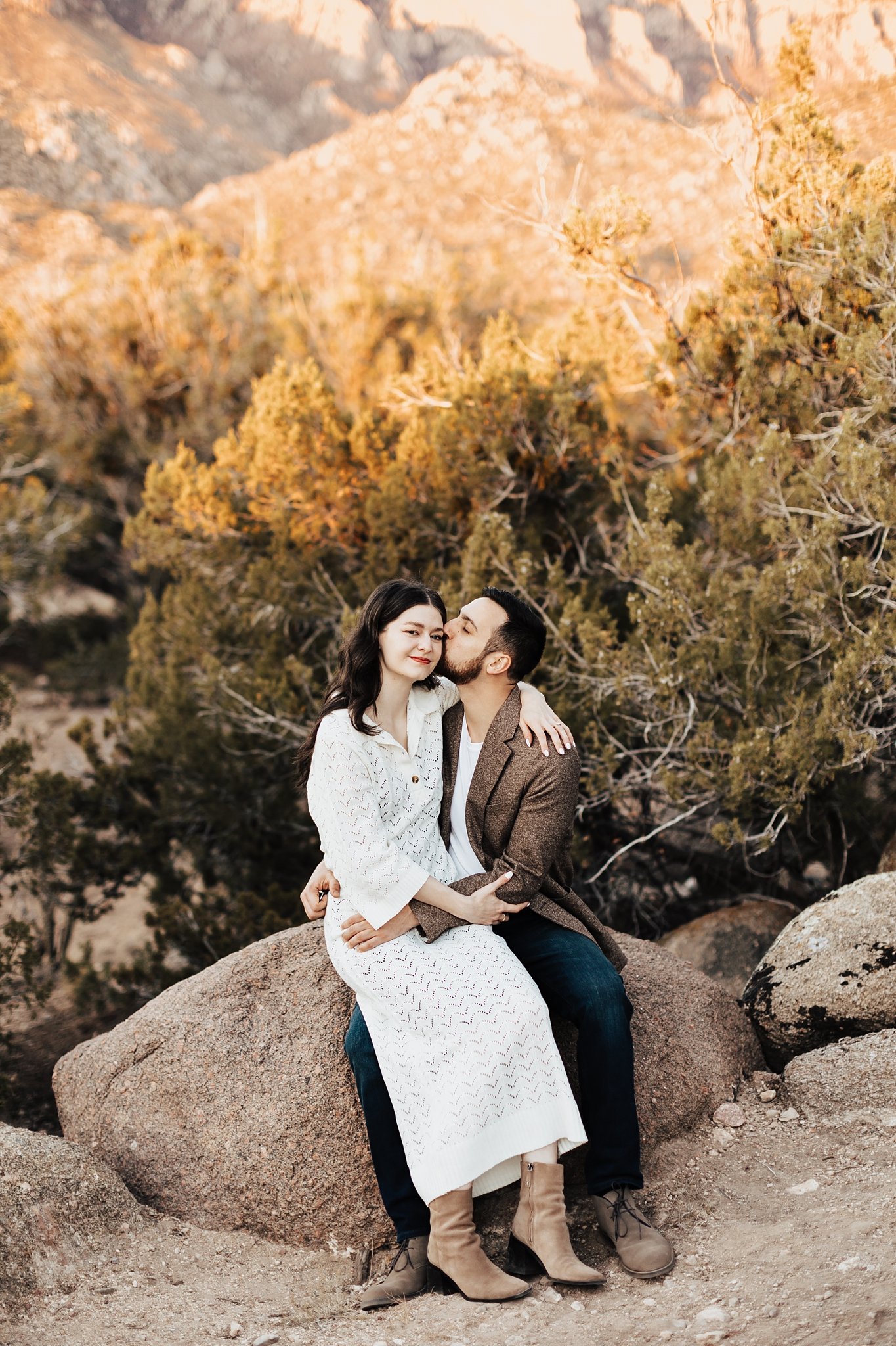 Alicia+lucia+photography+-+albuquerque+wedding+photographer+-+santa+fe+wedding+photography+-+new+mexico+wedding+photographer+-+new+mexico+wedding+-+taos+wedding+-+taos+engagement+-+desert+engagement_0032.jpg