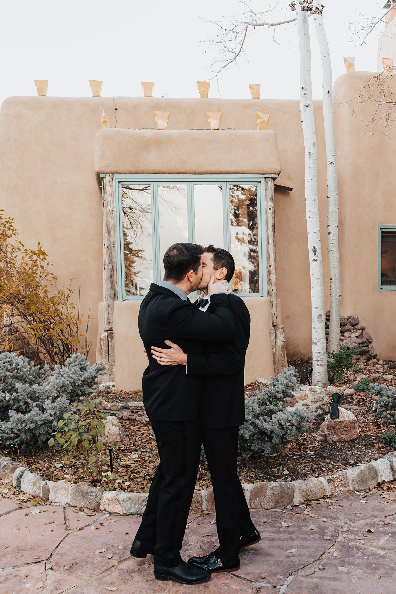 Alicia+lucia+photography+-+albuquerque+wedding+photographer+-+santa+fe+wedding+photography+-+new+mexico+wedding+photographer+-+new+mexico+wedding+-+inn+of+the+turquoise+bear+-+destination+wedding+-+southwest+wedding_0024.jpg