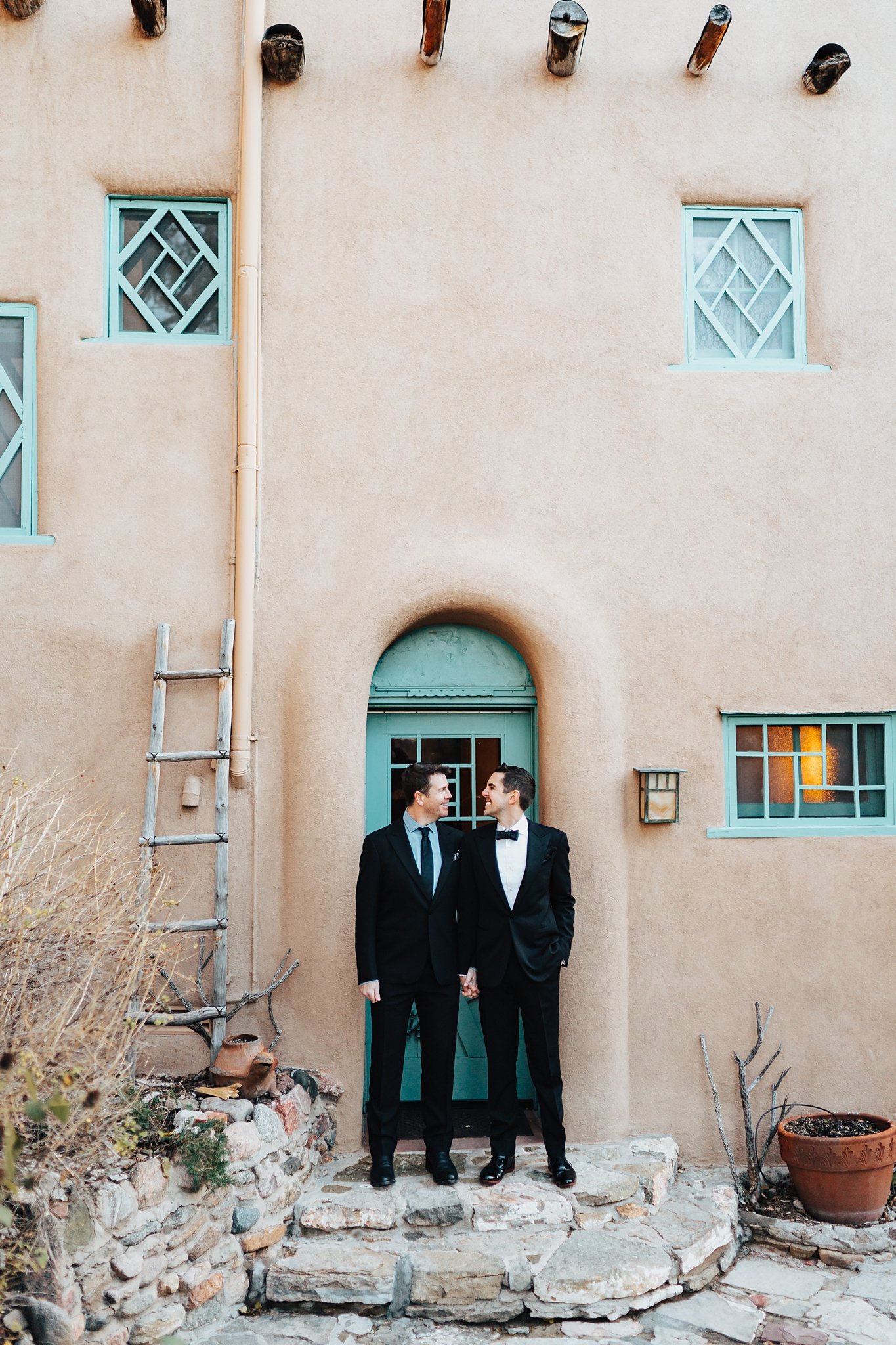 Alicia+lucia+photography+-+albuquerque+wedding+photographer+-+santa+fe+wedding+photography+-+new+mexico+wedding+photographer+-+new+mexico+wedding+-+inn+of+the+turquoise+bear+-+destination+wedding+-+southwest+wedding_0043.jpg