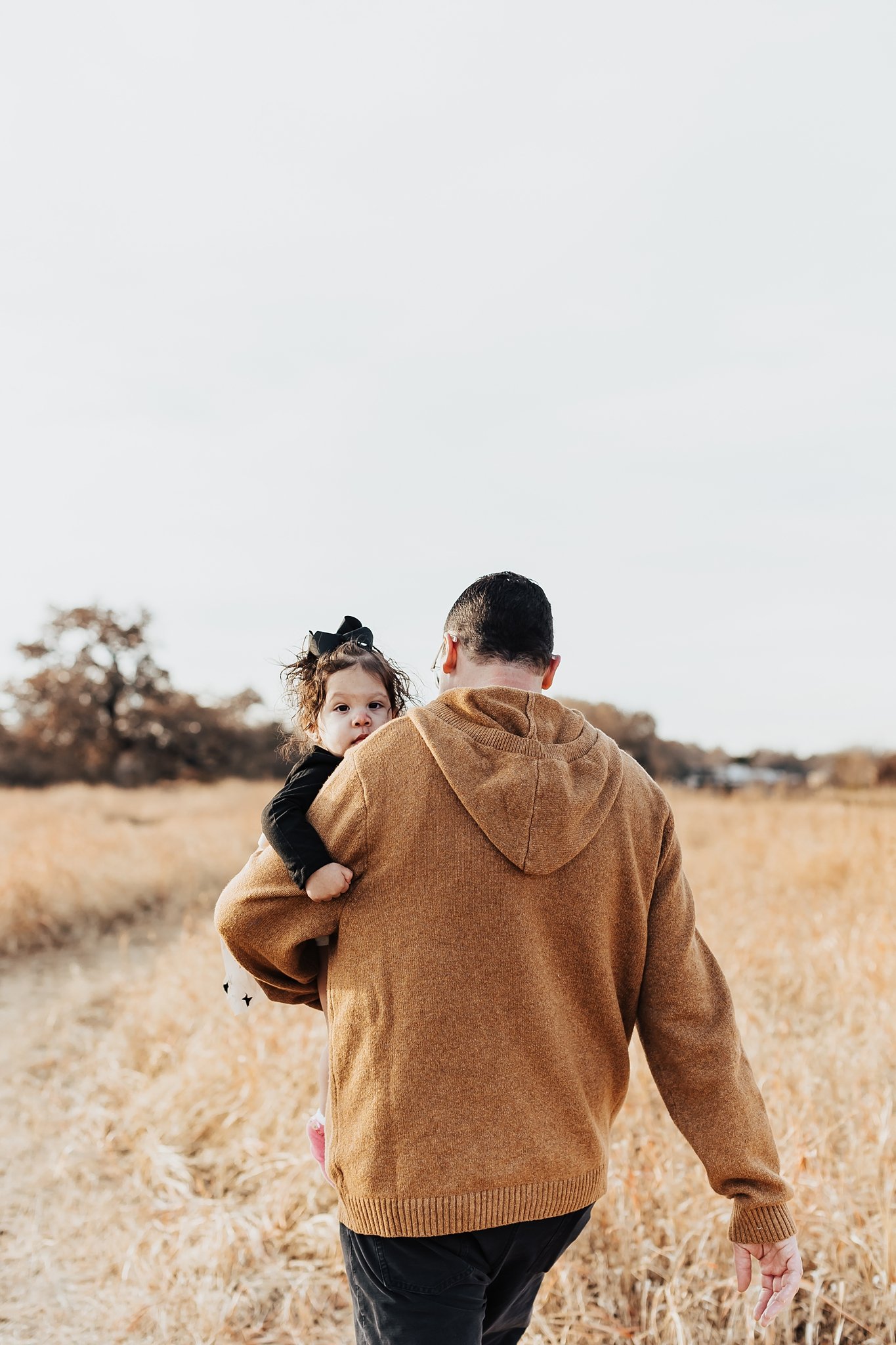 Alicia+lucia+photography+-+albuquerque+wedding+photographer+-+santa+fe+wedding+photography+-+new+mexico+wedding+photographer+-+new+mexico+wedding+-+desert+family+session+-+desert+engagement+-+southwest+engagement_0041.jpg