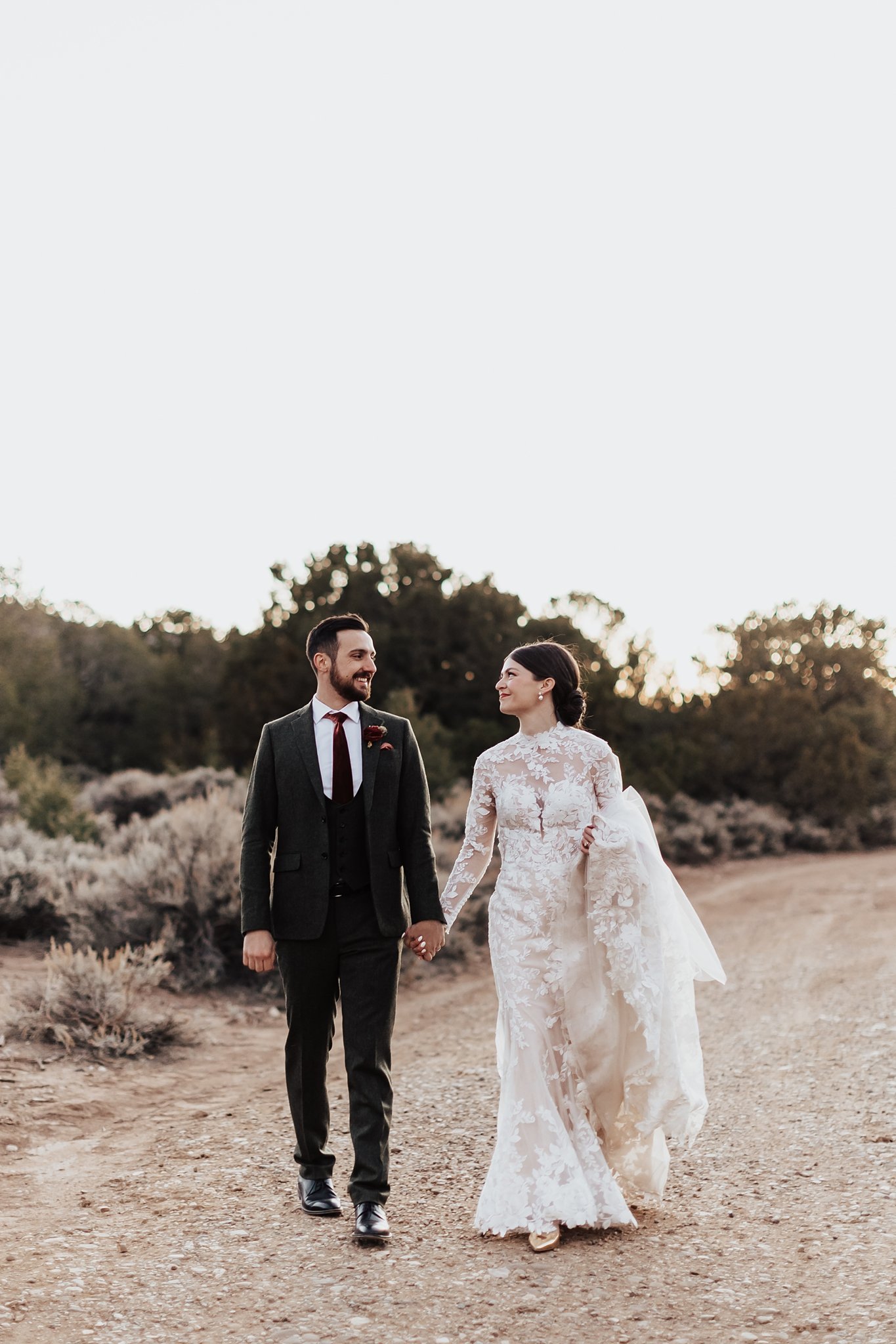 Alicia+lucia+photography+-+albuquerque+wedding+photographer+-+santa+fe+wedding+photography+-+new+mexico+wedding+photographer+-+new+mexico+wedding+-+taos+wedding+-+stakeout+taos+wedding+-+stakeout+wedding_0136.jpg