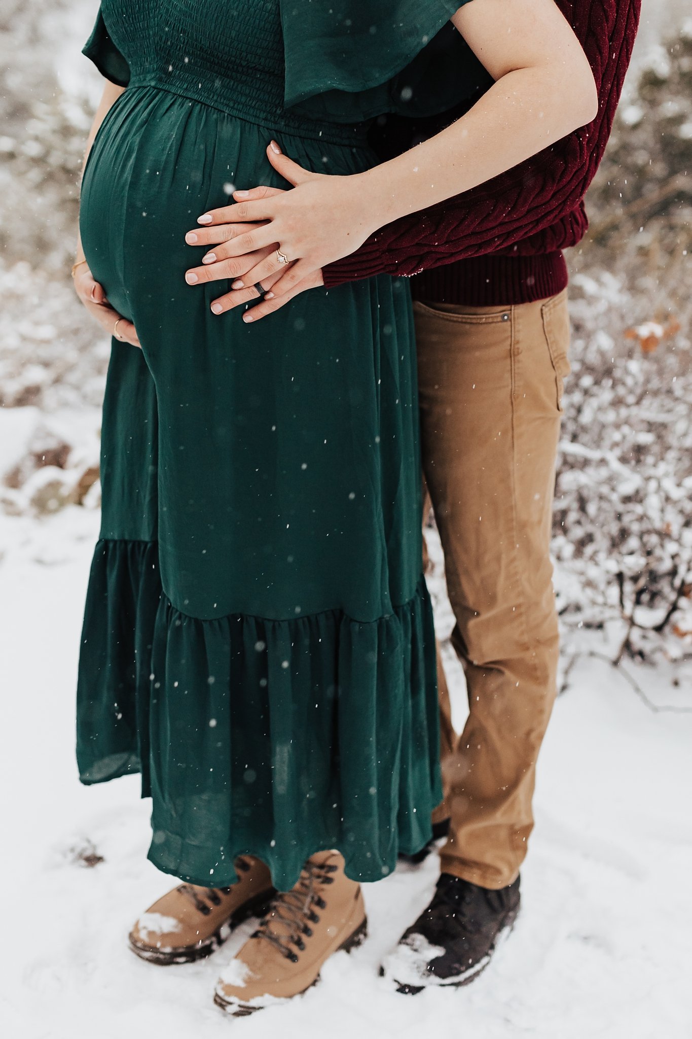 Alicia+lucia+photography+-+albuquerque+wedding+photographer+-+santa+fe+wedding+photography+-+new+mexico+wedding+photographer+-+new+mexico+wedding+-+taos+maternity+-+winter+maternity+-+colorad+maternity_0018.jpg