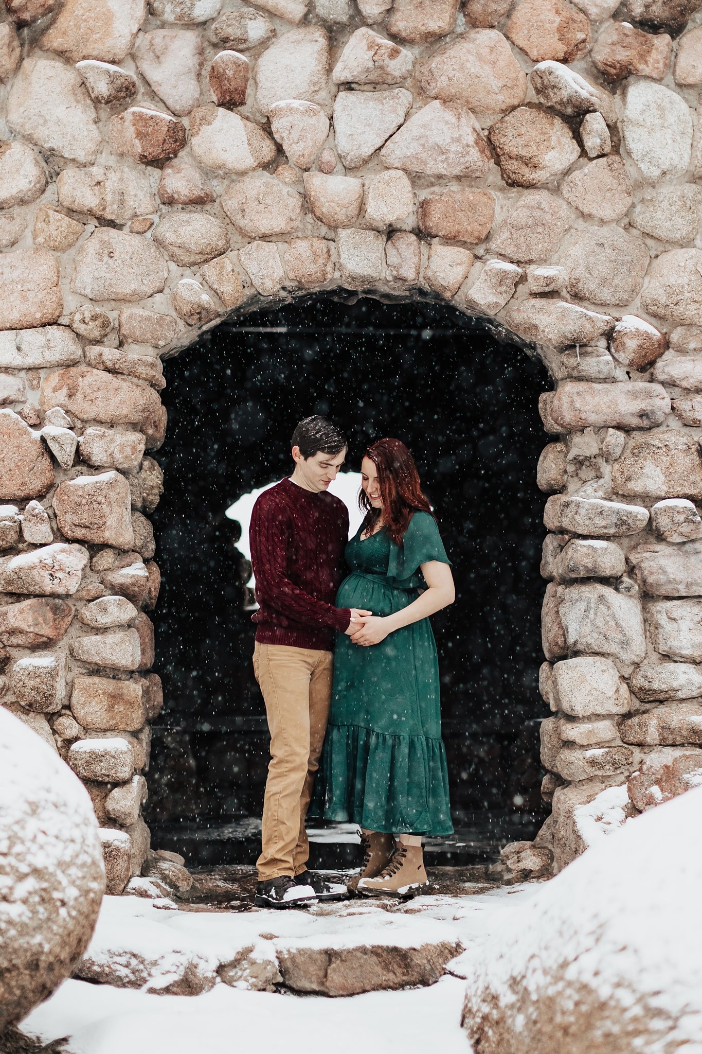 Alicia+lucia+photography+-+albuquerque+wedding+photographer+-+santa+fe+wedding+photography+-+new+mexico+wedding+photographer+-+new+mexico+wedding+-+taos+maternity+-+winter+maternity+-+colorad+maternity_0049.jpg