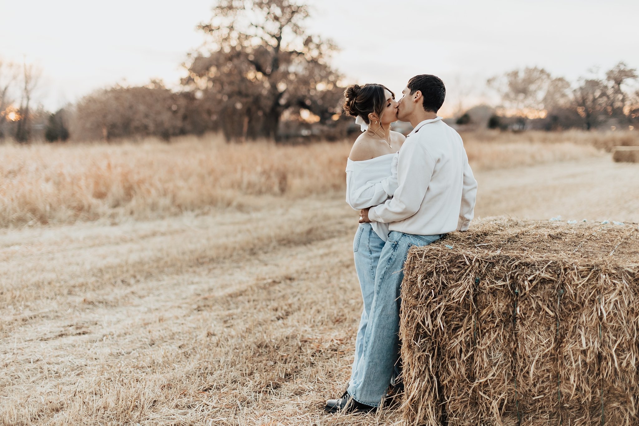 Alicia+lucia+photography+-+albuquerque+wedding+photographer+-+santa+fe+wedding+photography+-+new+mexico+wedding+photographer+-+new+mexico+wedding+-+desert+engagement+-+mountain+engagement+-+southwest+engagement_0047.jpg