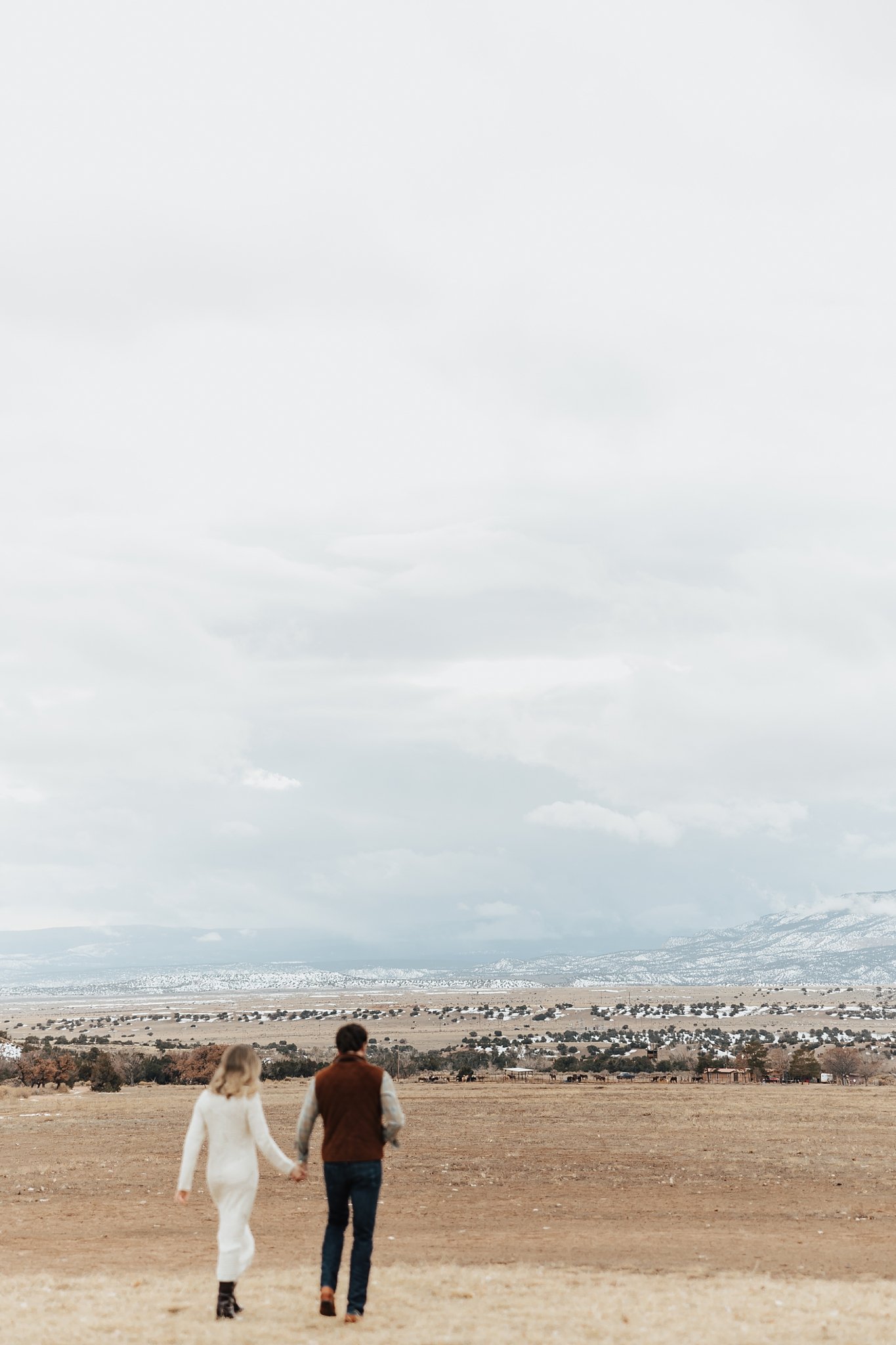 Alicia+lucia+photography+-+albuquerque+wedding+photographer+-+santa+fe+wedding+photography+-+new+mexico+wedding+photographer+-+new+mexico+wedding+-+southwest+engagement+-+ghost+ranch+engagement+-+ghost+ranch+wedding_0004.jpg