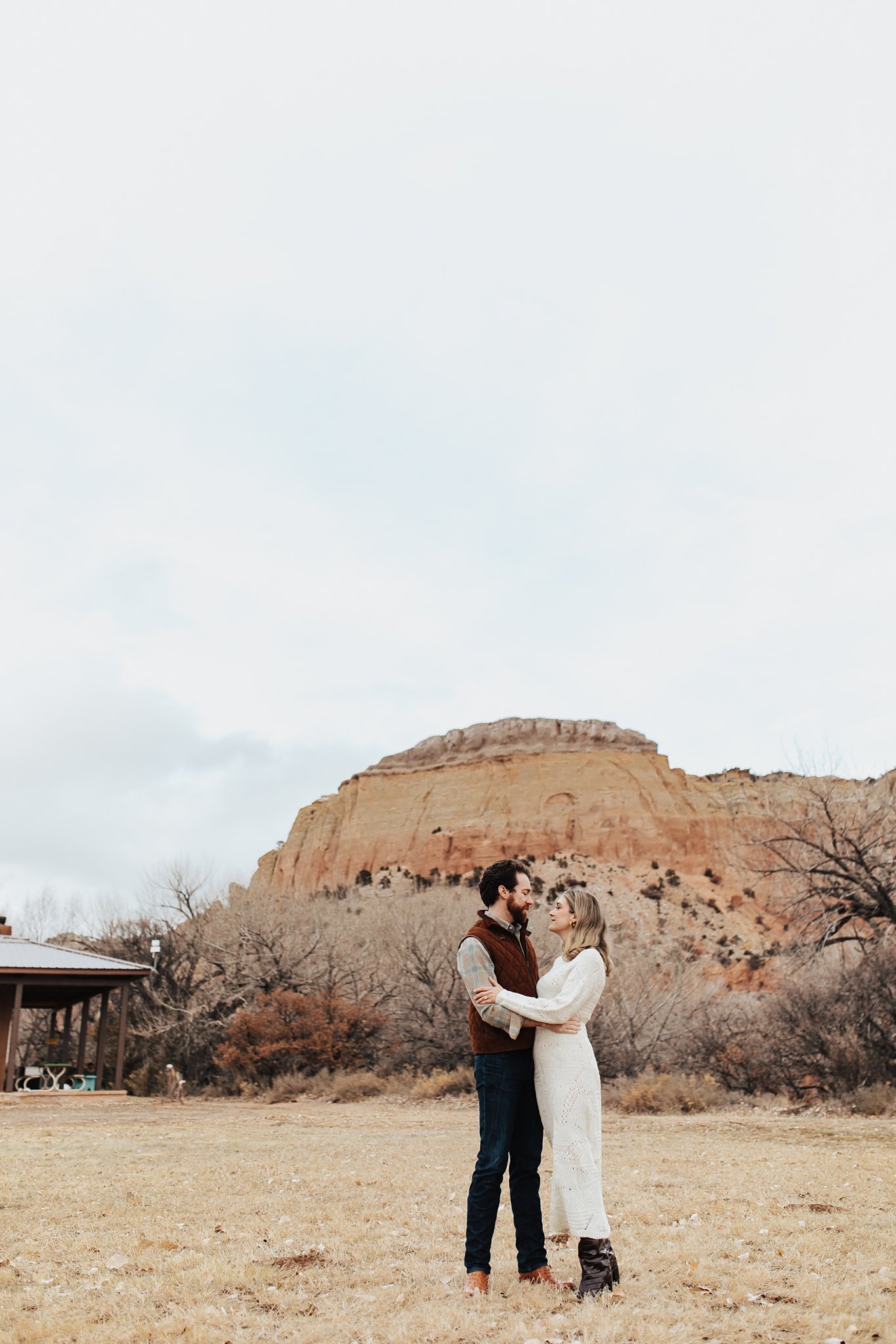 Alicia+lucia+photography+-+albuquerque+wedding+photographer+-+santa+fe+wedding+photography+-+new+mexico+wedding+photographer+-+new+mexico+wedding+-+southwest+engagement+-+ghost+ranch+engagement+-+ghost+ranch+wedding_0005.jpg