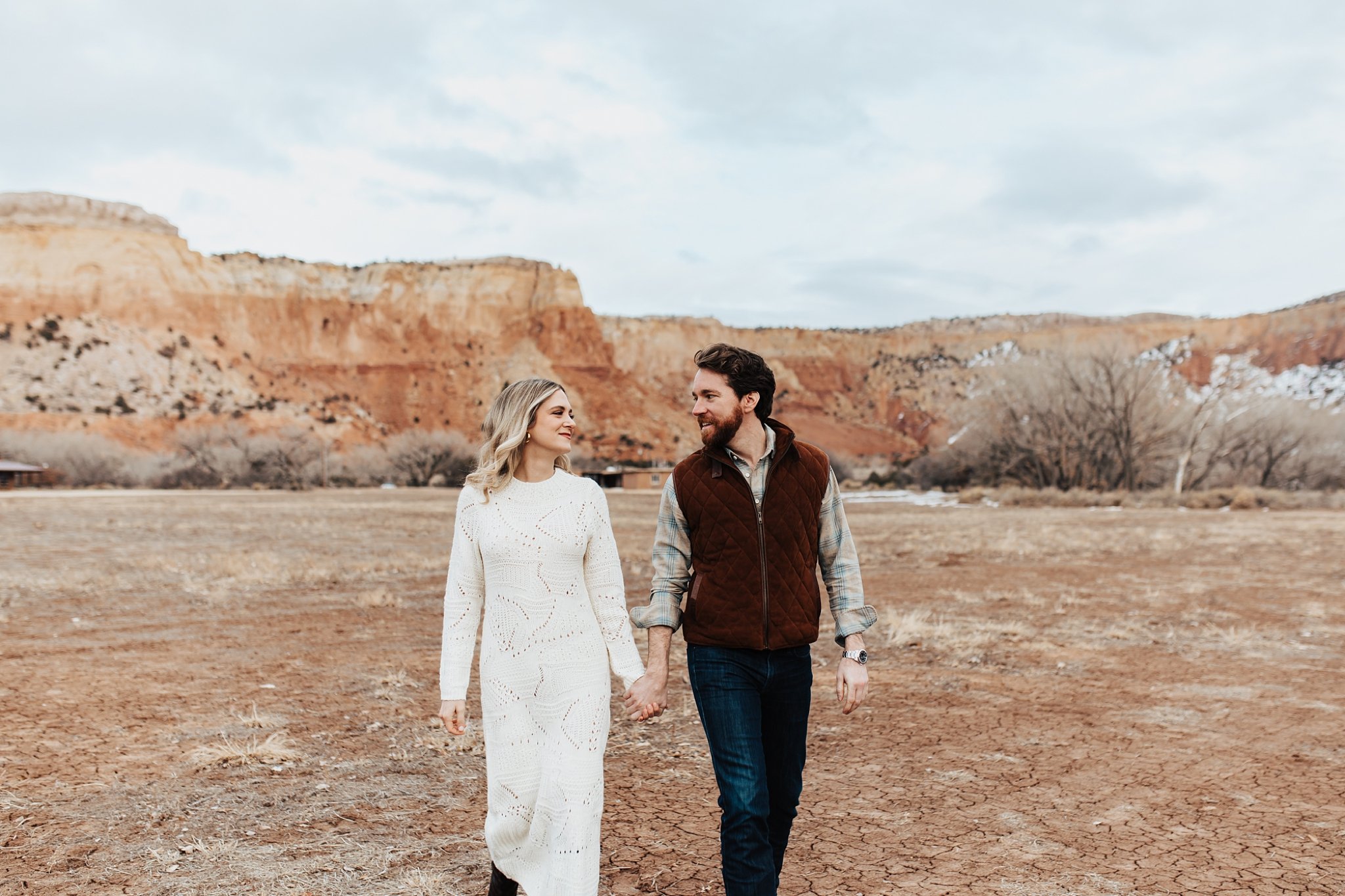 Alicia+lucia+photography+-+albuquerque+wedding+photographer+-+santa+fe+wedding+photography+-+new+mexico+wedding+photographer+-+new+mexico+wedding+-+southwest+engagement+-+ghost+ranch+engagement+-+ghost+ranch+wedding_0008.jpg