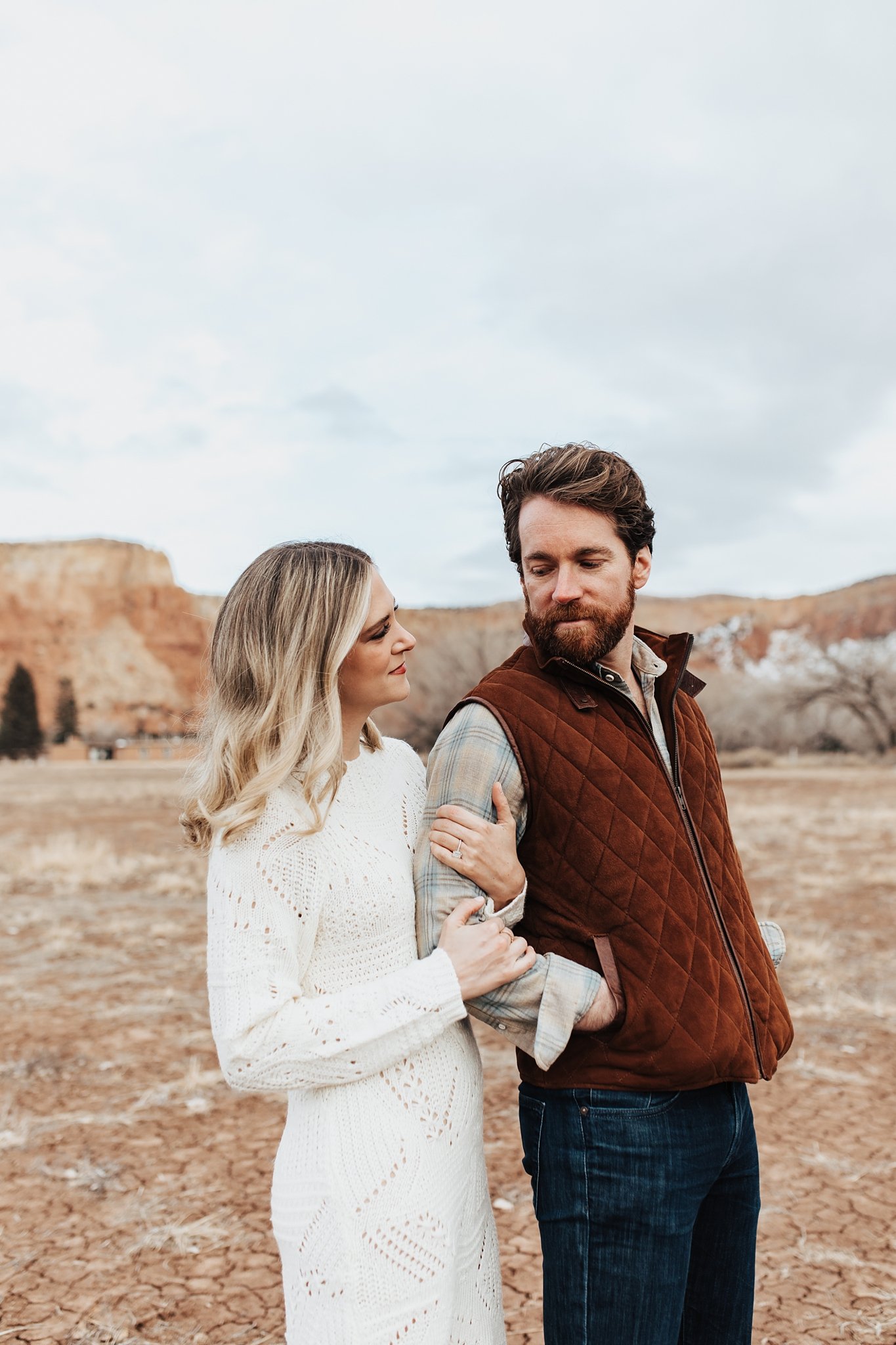 Alicia+lucia+photography+-+albuquerque+wedding+photographer+-+santa+fe+wedding+photography+-+new+mexico+wedding+photographer+-+new+mexico+wedding+-+southwest+engagement+-+ghost+ranch+engagement+-+ghost+ranch+wedding_0020.jpg