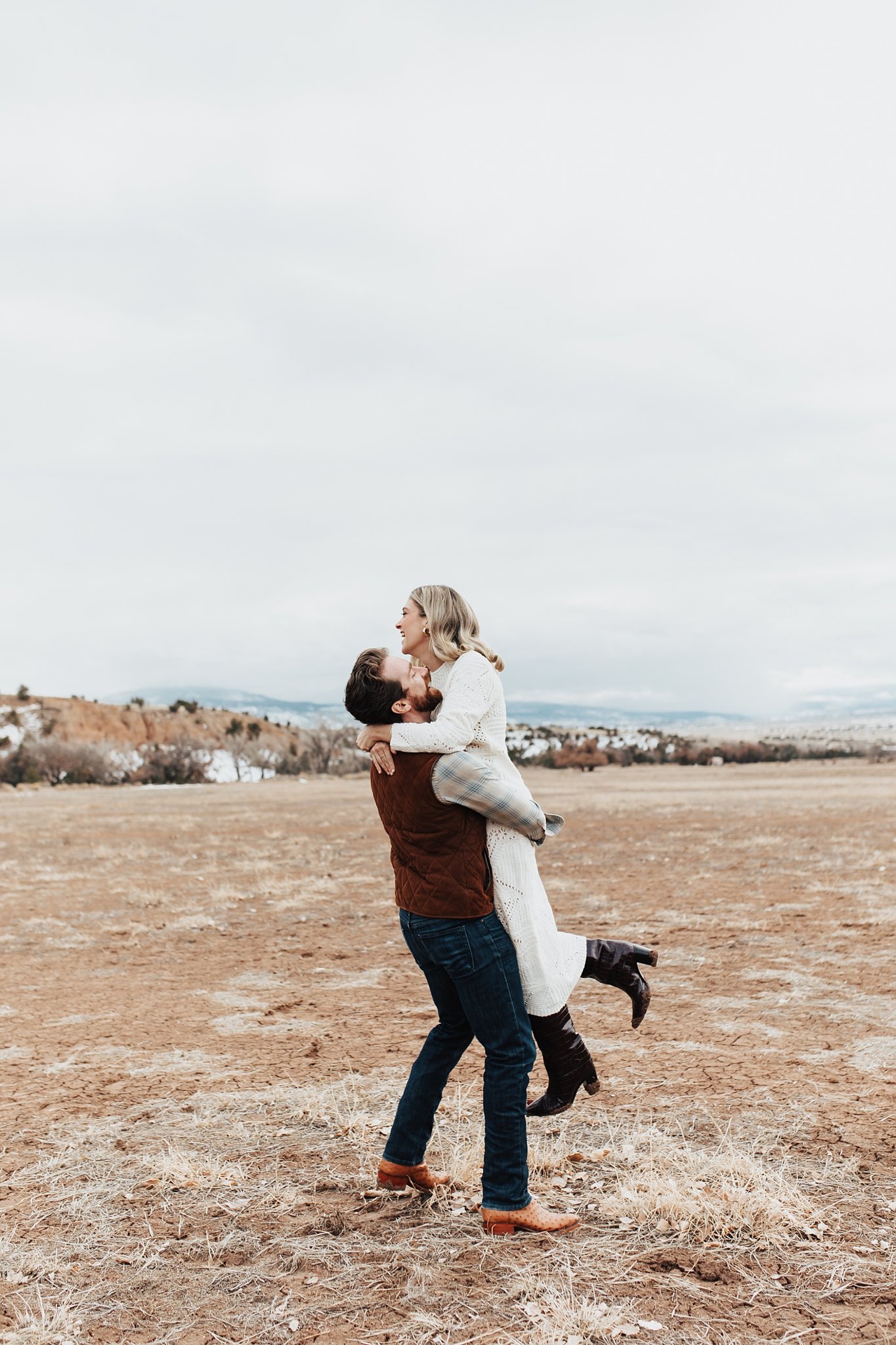 Alicia+lucia+photography+-+albuquerque+wedding+photographer+-+santa+fe+wedding+photography+-+new+mexico+wedding+photographer+-+new+mexico+wedding+-+southwest+engagement+-+ghost+ranch+engagement+-+ghost+ranch+wedding_0023.jpg