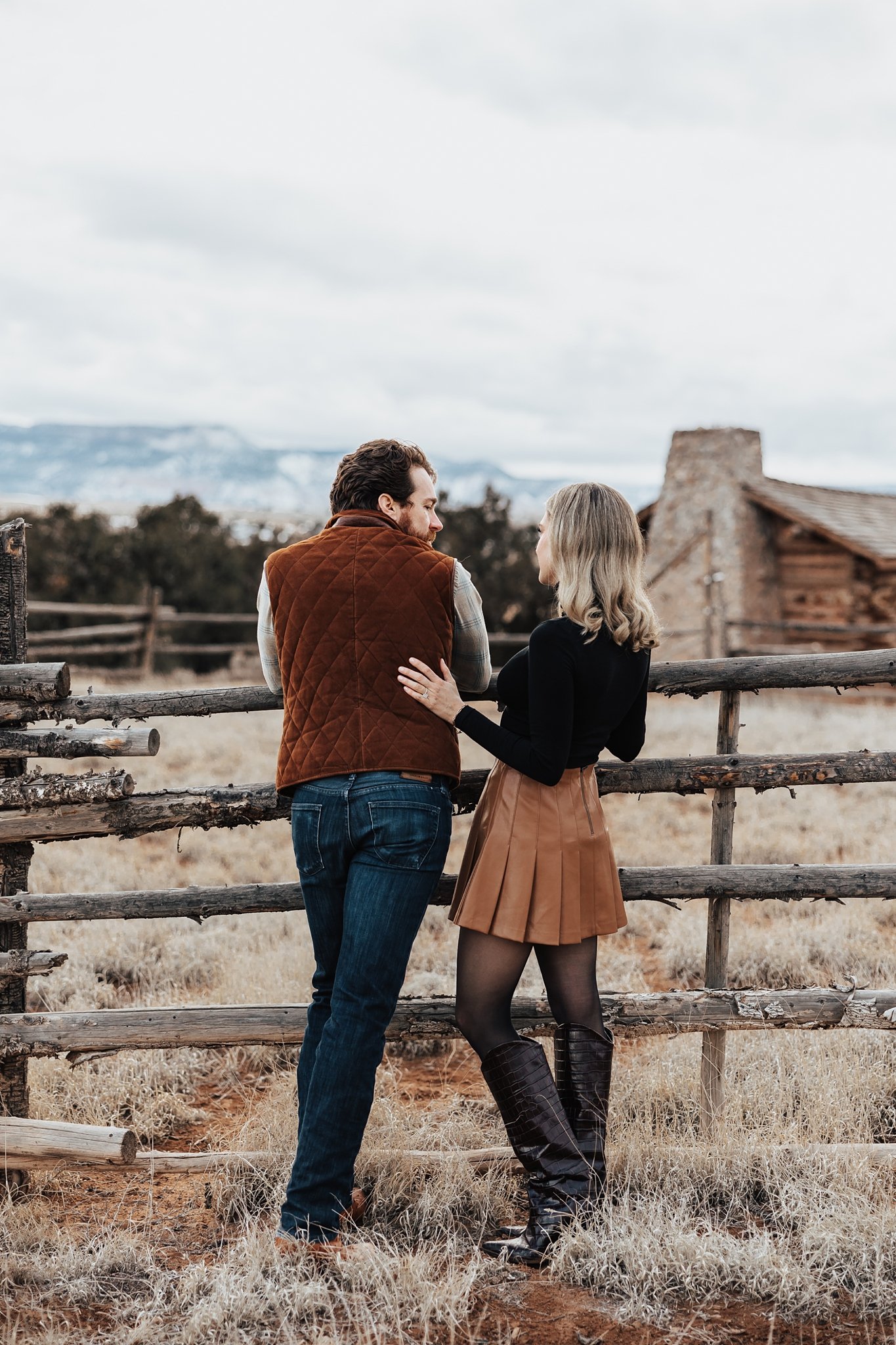 Alicia+lucia+photography+-+albuquerque+wedding+photographer+-+santa+fe+wedding+photography+-+new+mexico+wedding+photographer+-+new+mexico+wedding+-+southwest+engagement+-+ghost+ranch+engagement+-+ghost+ranch+wedding_0053.jpg