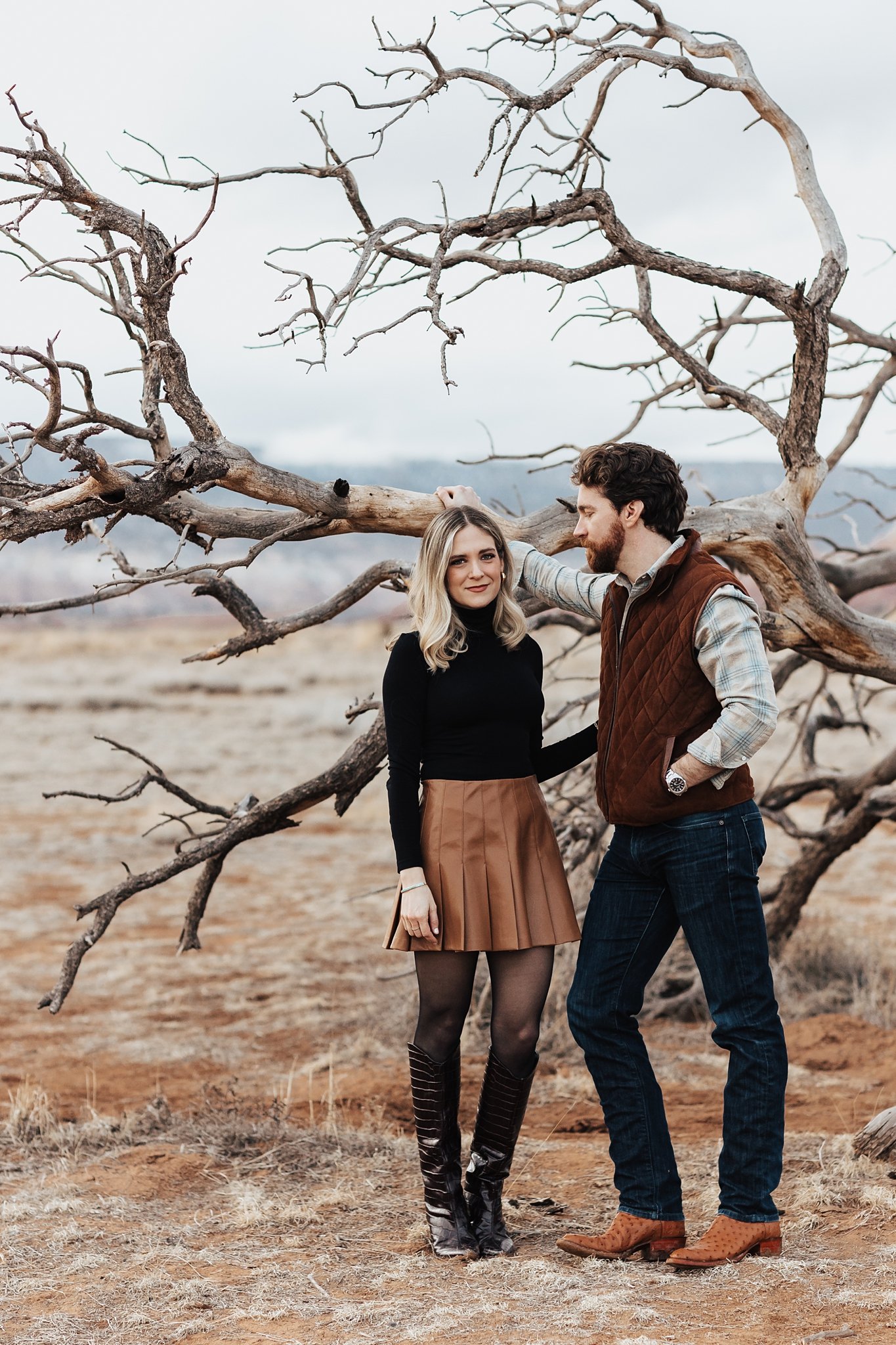 Alicia+lucia+photography+-+albuquerque+wedding+photographer+-+santa+fe+wedding+photography+-+new+mexico+wedding+photographer+-+new+mexico+wedding+-+southwest+engagement+-+ghost+ranch+engagement+-+ghost+ranch+wedding_0062.jpg