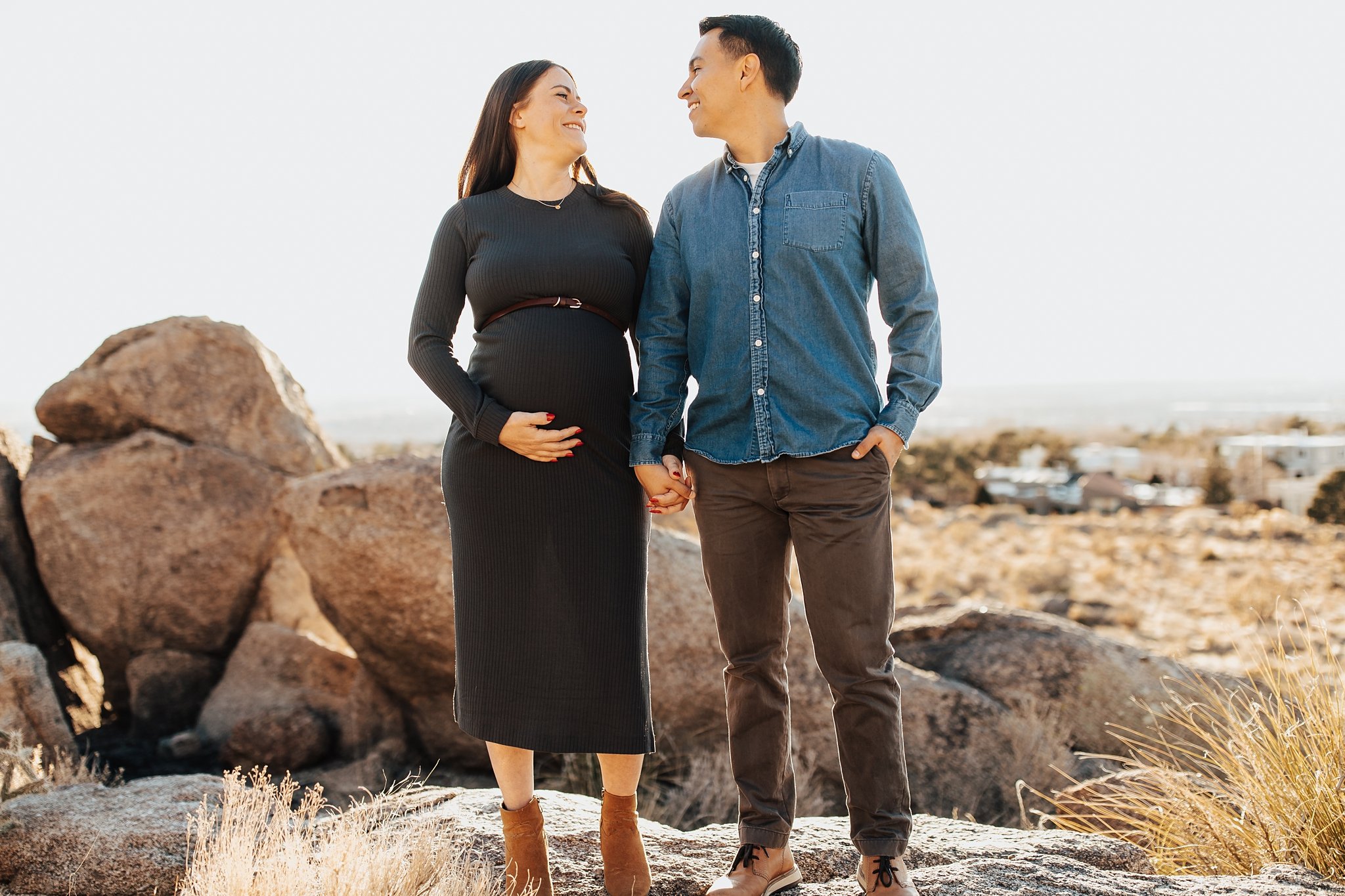 Alicia+lucia+photography+-+albuquerque+wedding+photographer+-+santa+fe+wedding+photography+-+new+mexico+wedding+photographer+-+new+mexico+wedding+-+desert+maternity+-+maternity+session+-+southwest+maternity_0003.jpg