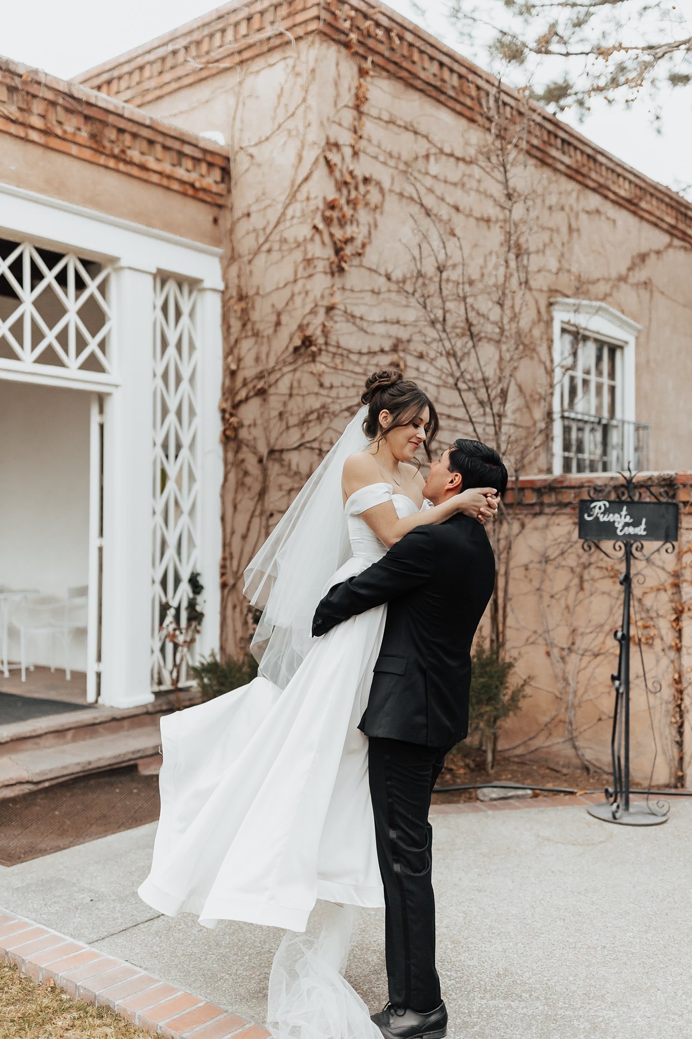 Alicia+lucia+photography+-+albuquerque+wedding+photographer+-+santa+fe+wedding+photography+-+new+mexico+wedding+photographer+-+new+mexico+wedding+-+los+poblanos+-+los+poblanos+wedding+-+destination+wedding_0089.jpg