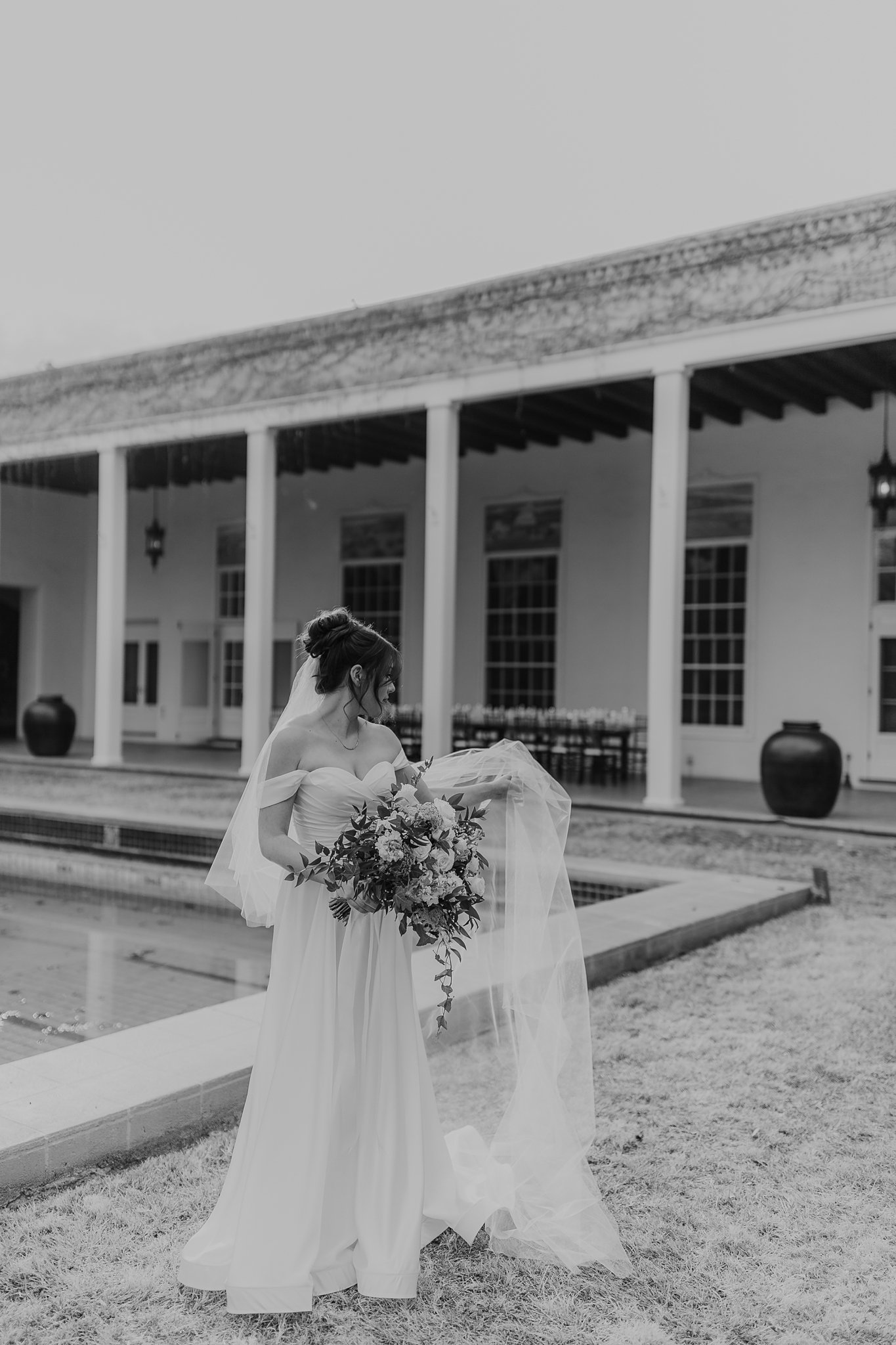 Alicia+lucia+photography+-+albuquerque+wedding+photographer+-+santa+fe+wedding+photography+-+new+mexico+wedding+photographer+-+new+mexico+wedding+-+los+poblanos+-+los+poblanos+wedding+-+destination+wedding_0100.jpg