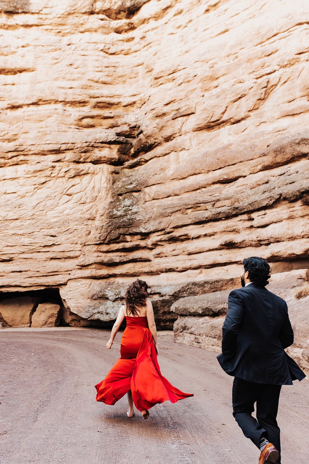 Alicia+lucia+photography+-+albuquerque+wedding+photographer+-+santa+fe+wedding+photography+-+new+mexico+wedding+photographer+-+new+mexico+wedding+-+desert+engagement+-+desert+wedding+-+canyon+engagement_0008.jpg