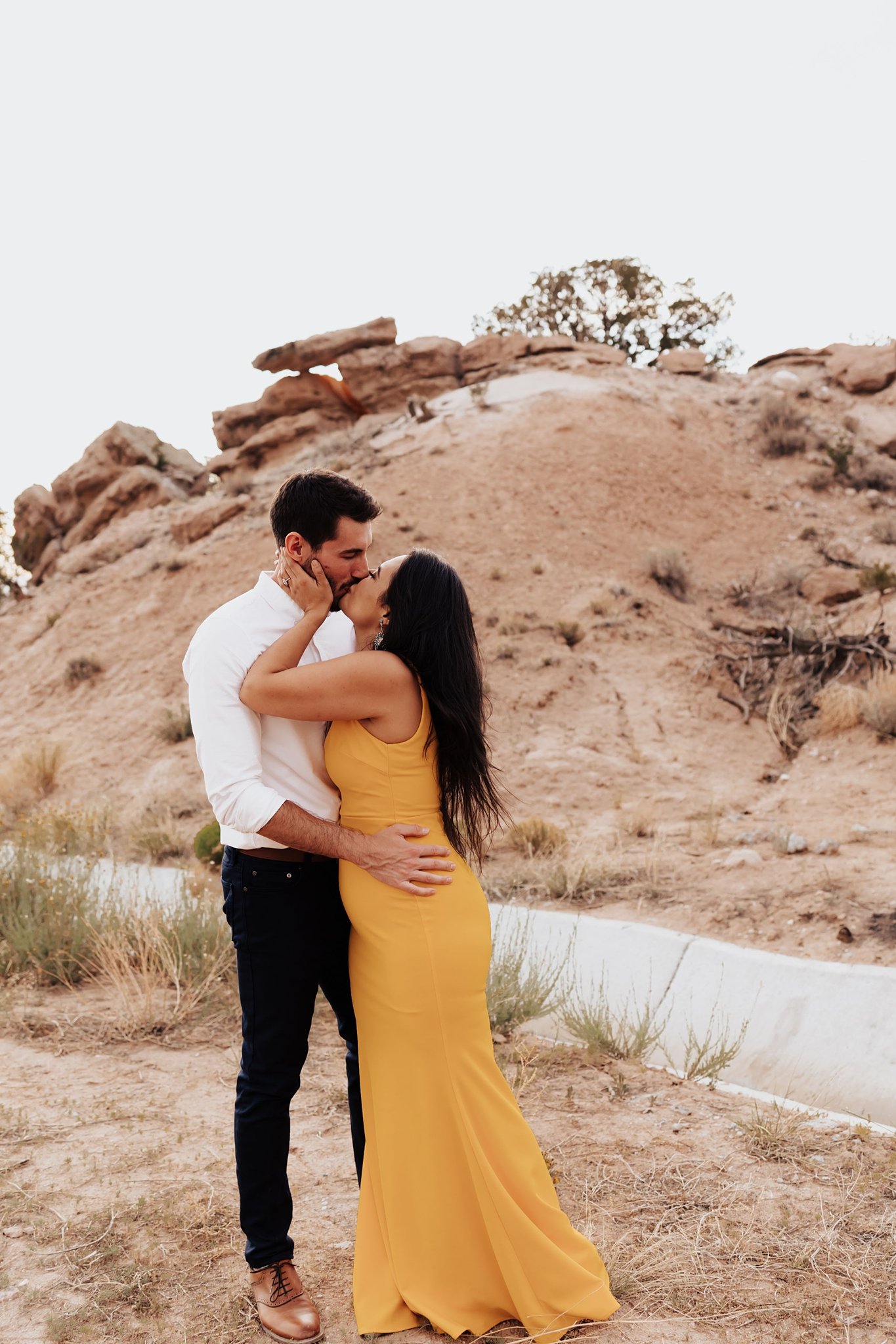 Alicia+lucia+photography+-+albuquerque+wedding+photographer+-+santa+fe+wedding+photography+-+new+mexico+wedding+photographer+-+new+mexico+wedding+-+desert+engagement+-+engagement+style+-+destination+wedding_0118.jpg