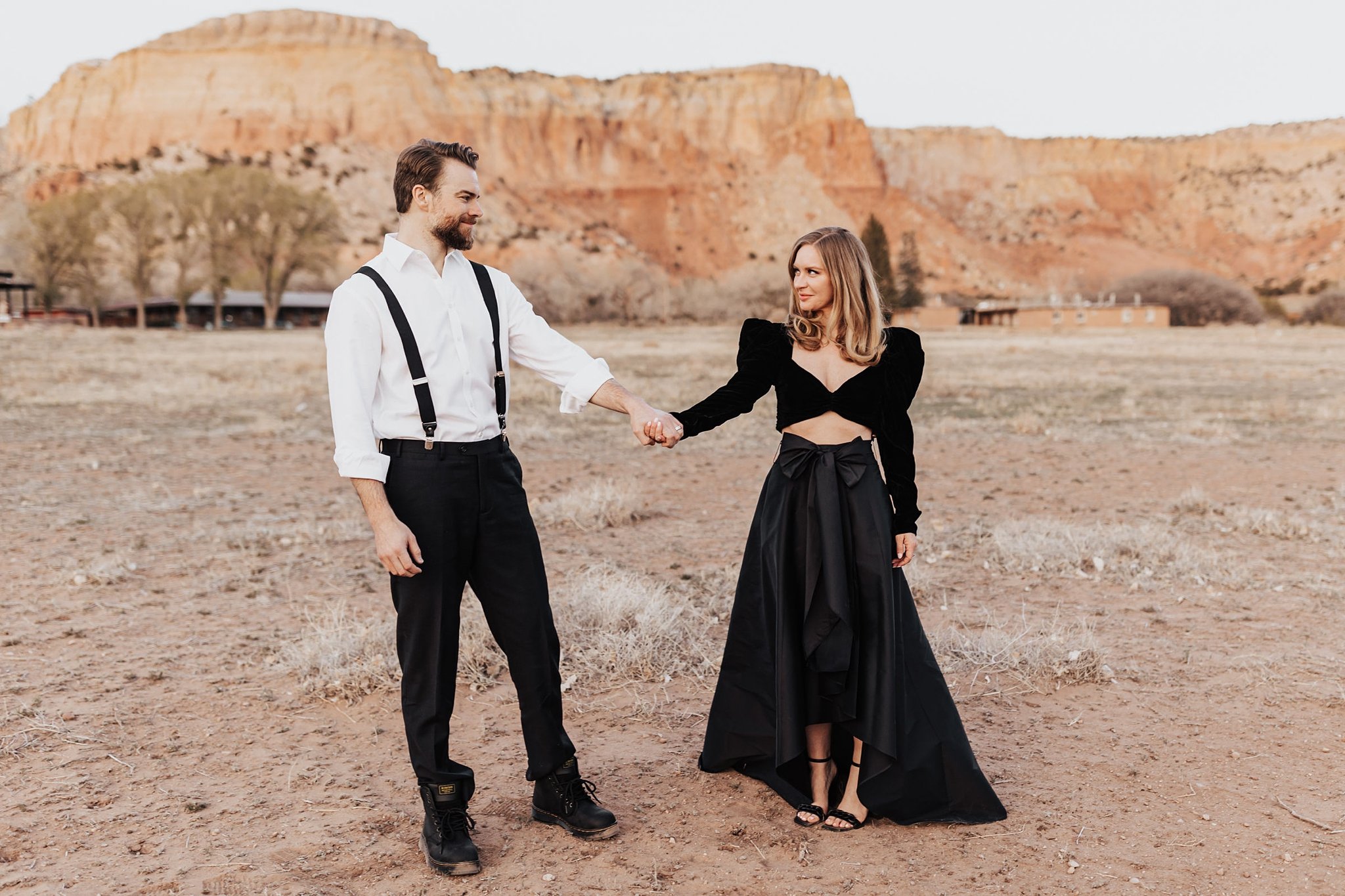 Alicia+lucia+photography+-+albuquerque+wedding+photographer+-+santa+fe+wedding+photography+-+new+mexico+wedding+photographer+-+new+mexico+wedding+-+desert+engagement+-+engagement+style+-+destination+wedding_0143.jpg