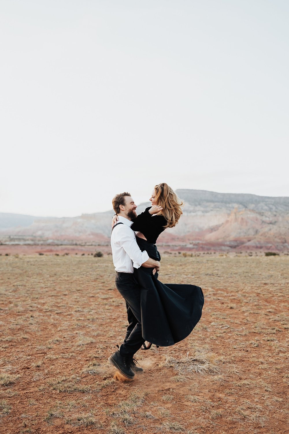 Alicia+lucia+photography+-+albuquerque+wedding+photographer+-+santa+fe+wedding+photography+-+new+mexico+wedding+photographer+-+new+mexico+wedding+-+desert+engagement+-+engagement+style+-+destination+wedding_0147.jpg