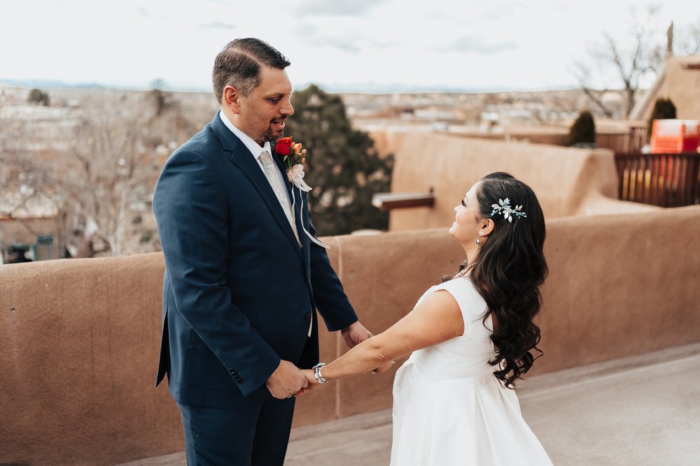 Alicia+lucia+photography+-+albuquerque+wedding+photographer+-+santa+fe+wedding+photography+-+new+mexico+wedding+photographer+-+new+mexico+wedding+-+loretto+wedding+-+santa+fe+wedding+-+destination+wedding_0021.jpg