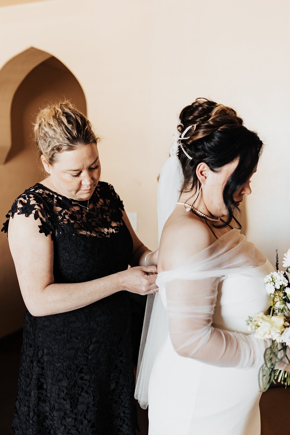 Alicia+lucia+photography+-+albuquerque+wedding+photographer+-+santa+fe+wedding+photography+-+new+mexico+wedding+photographer+-+new+mexico+wedding+-+courthouse+wedding+-+downtown+wedding+-+southwest+wedding_0014.jpg