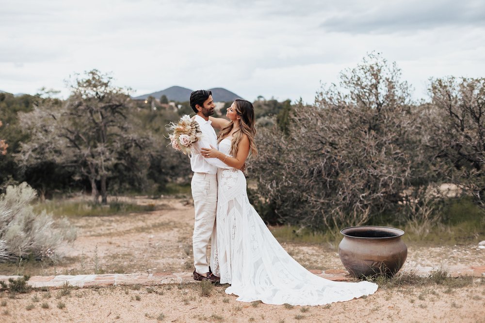 Alicia+lucia+photography+-+albuquerque+wedding+photographer+-+santa+fe+wedding+photography+-+new+mexico+wedding+photographer+-+new+mexico+wedding+-+backyard+wedding+-+southwest+wedding+-+destination+wedding_0052.jpg