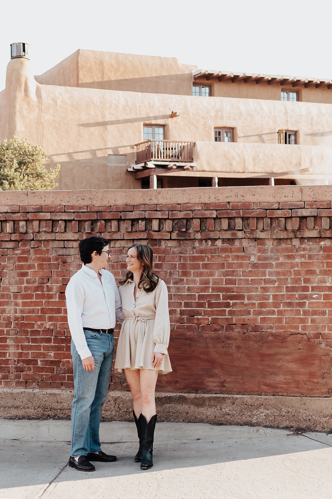 Alicia+lucia+photography+-+albuquerque+wedding+photographer+-+santa+fe+wedding+photography+-+new+mexico+wedding+photographer+-+new+mexico+wedding+-+santa+fe+engagement+-+santa+fe+plaza+-+la+fonda+engagement_0022.jpg