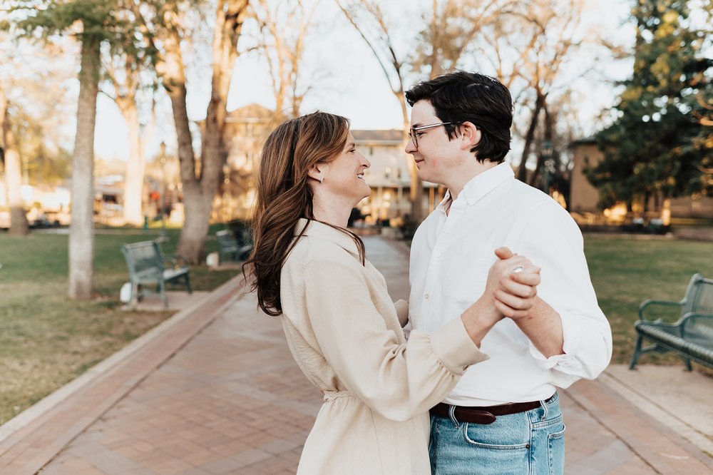 Alicia+lucia+photography+-+albuquerque+wedding+photographer+-+santa+fe+wedding+photography+-+new+mexico+wedding+photographer+-+new+mexico+wedding+-+santa+fe+engagement+-+santa+fe+plaza+-+la+fonda+engagement_0056.jpg