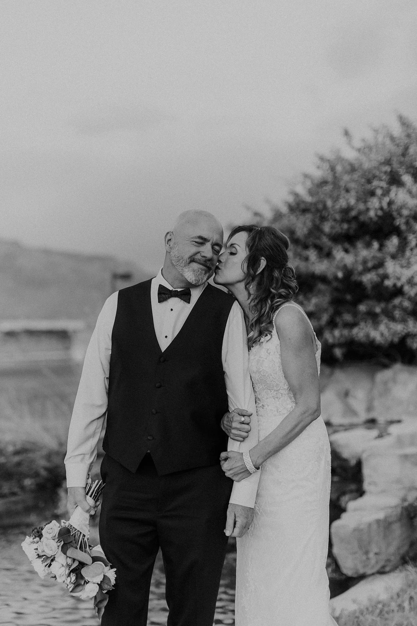 Alicia+lucia+photography+-+albuquerque+wedding+photographer+-+santa+fe+wedding+photography+-+new+mexico+wedding+photographer+-+new+mexico+wedding+-balloon+museum+wedding+-+southwest+wedding+-+destination+wedding_0139.jpg