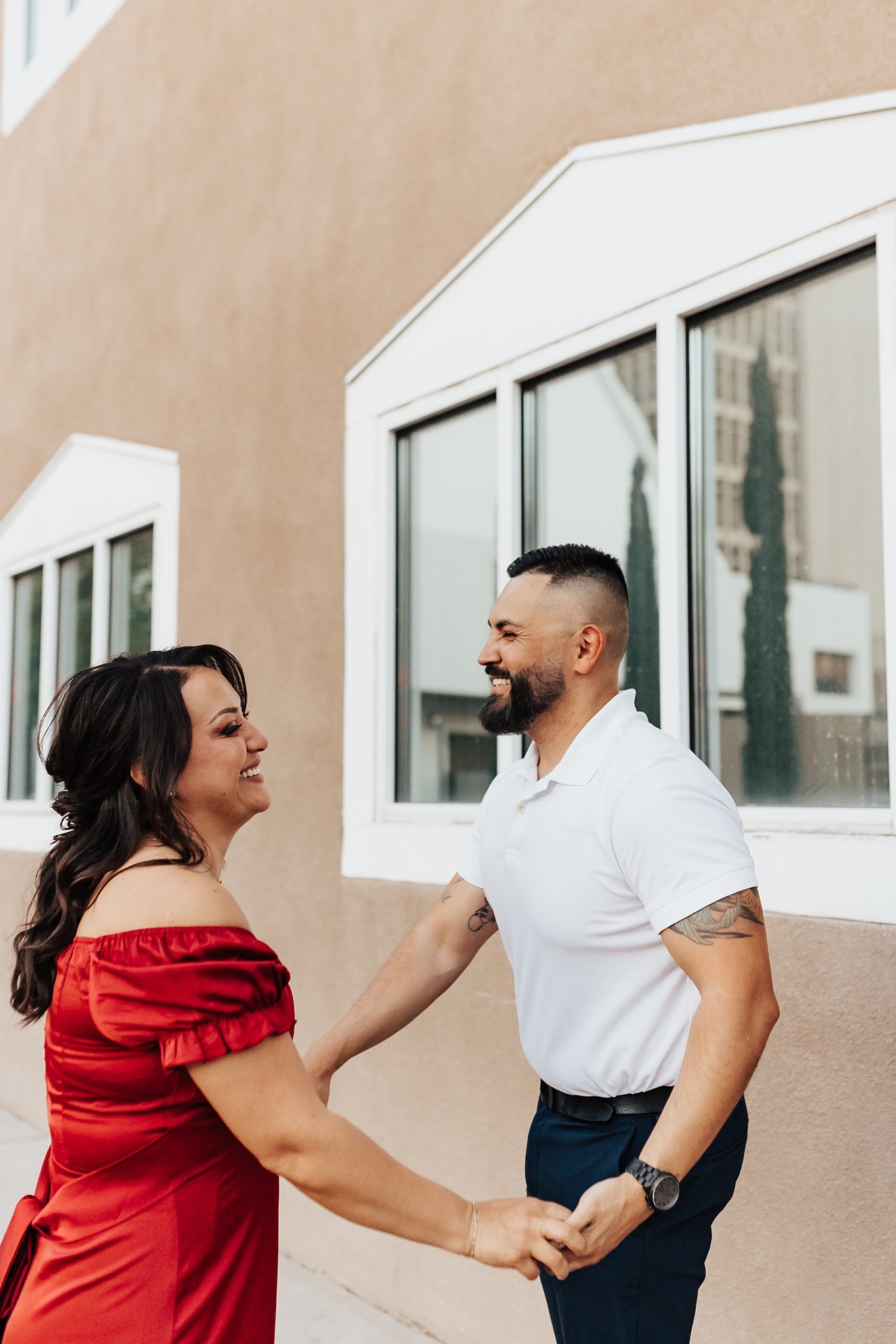 Alicia+lucia+photography+-+southwest+photographer+-+destination+wedding+-+downtown+engagement_0053.jpg