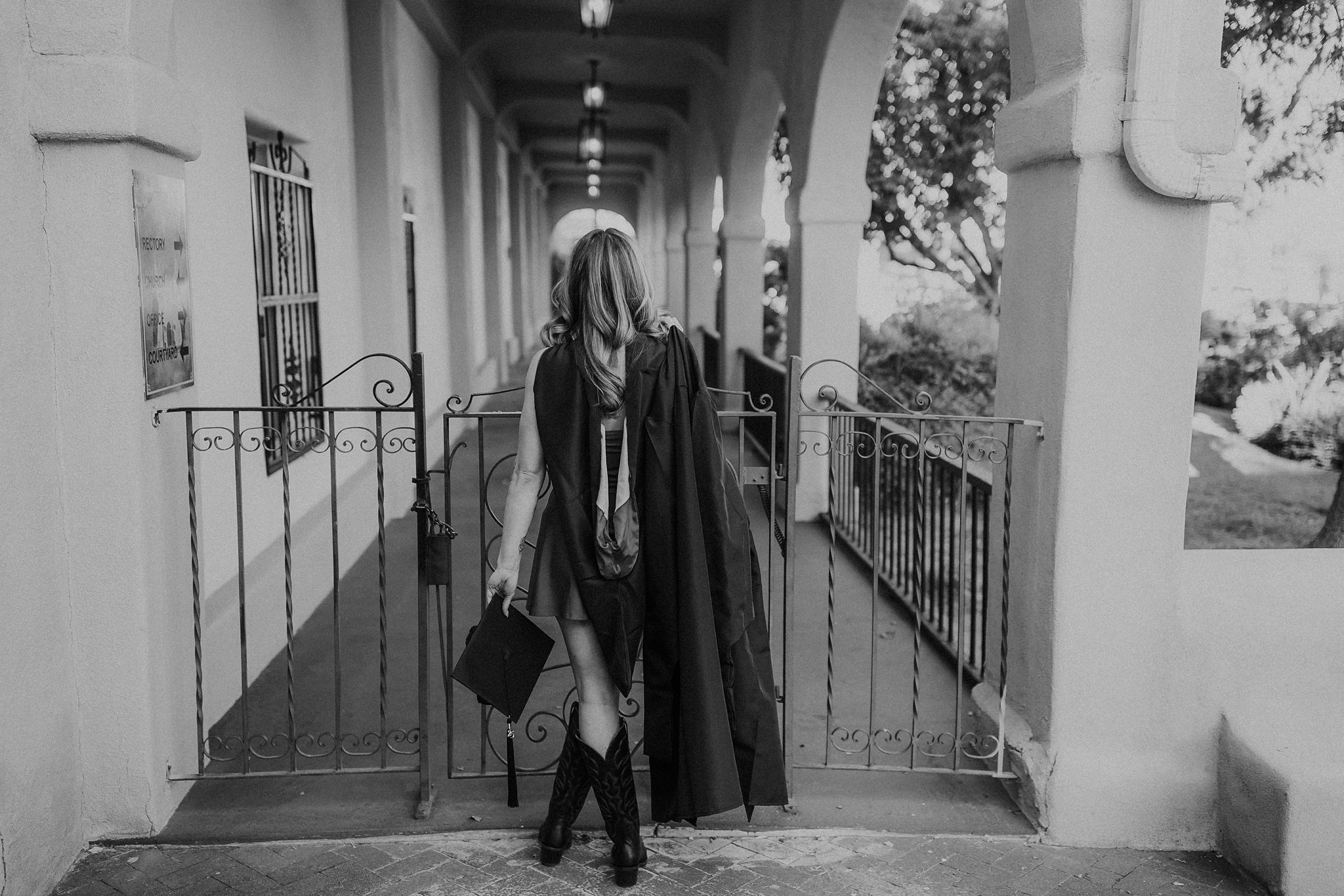 Alicia+lucia+photography+-+destination+wedding+-+graduation+portraits+-+graduation+session_0005.jpg